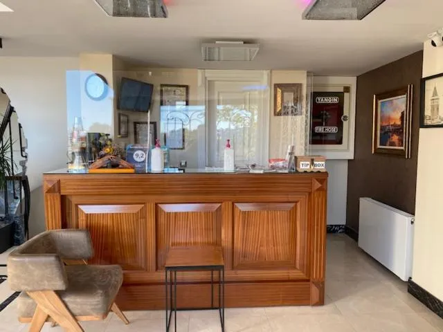 Decorative detail in Art Nouveau Pera