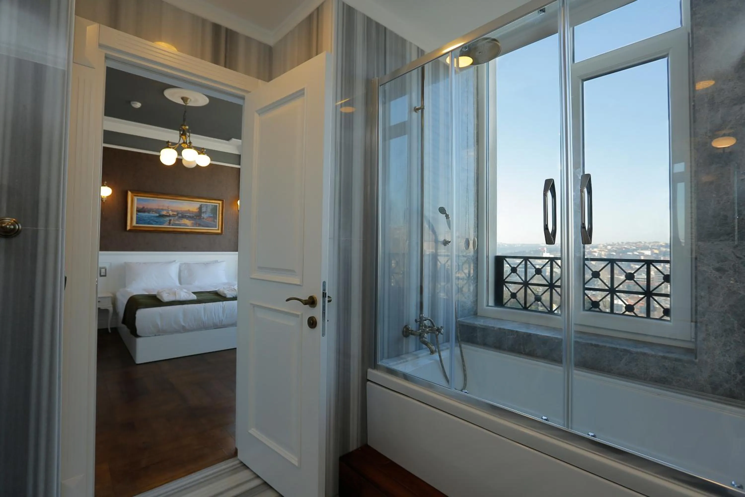 Bathroom, Bed in Art Nouveau Pera