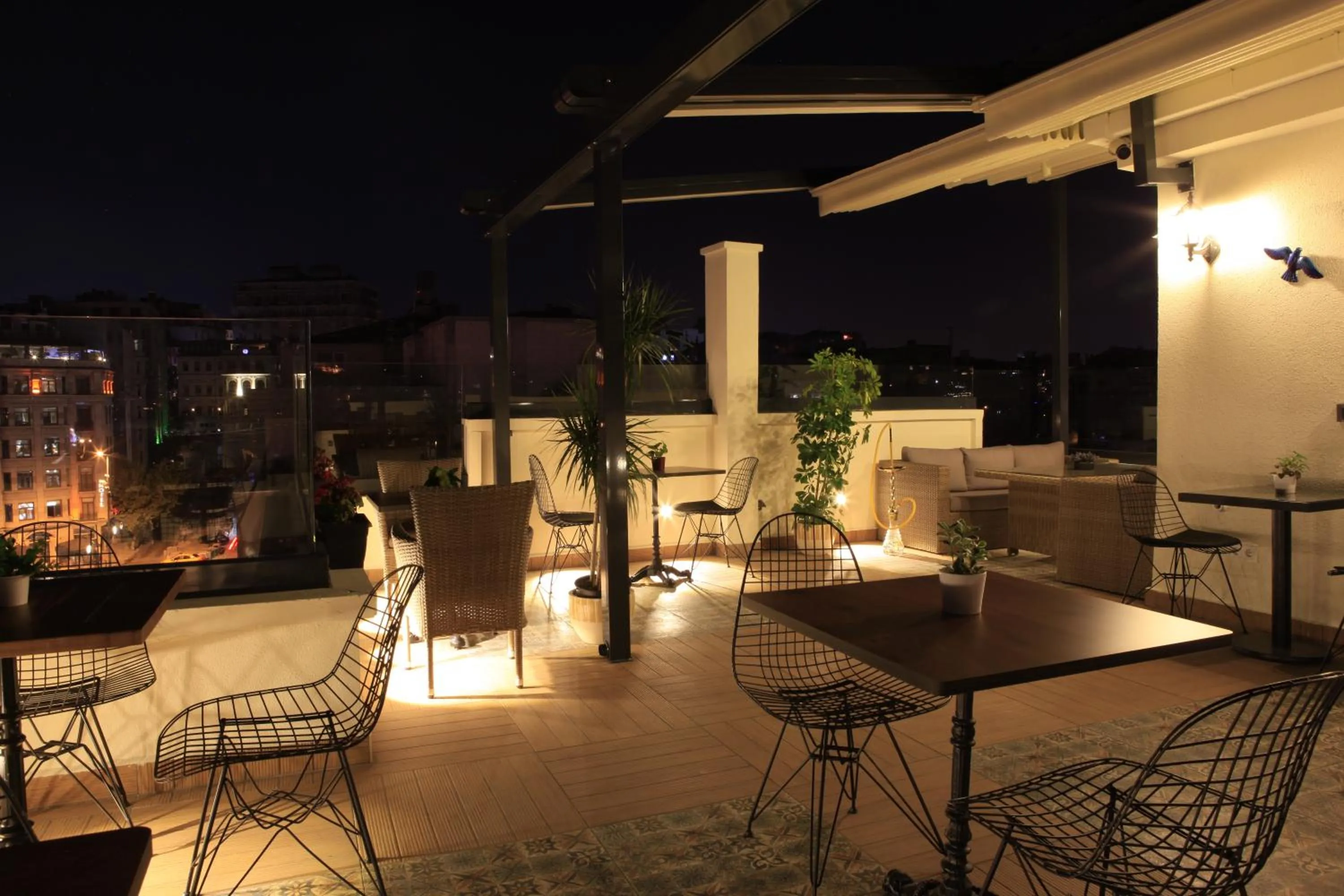 Other in Art Nouveau Pera