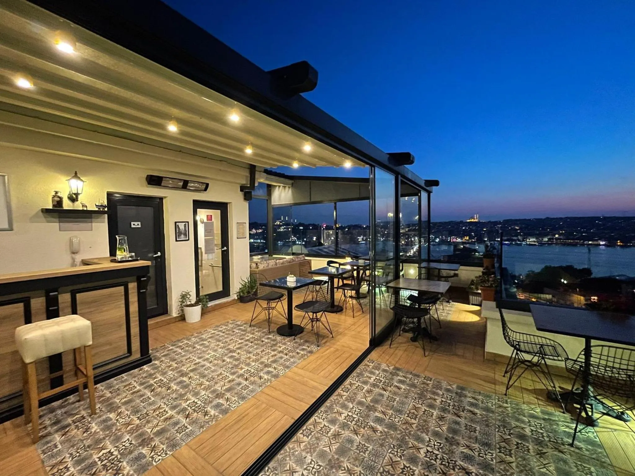 Balcony/Terrace in Art Nouveau Pera