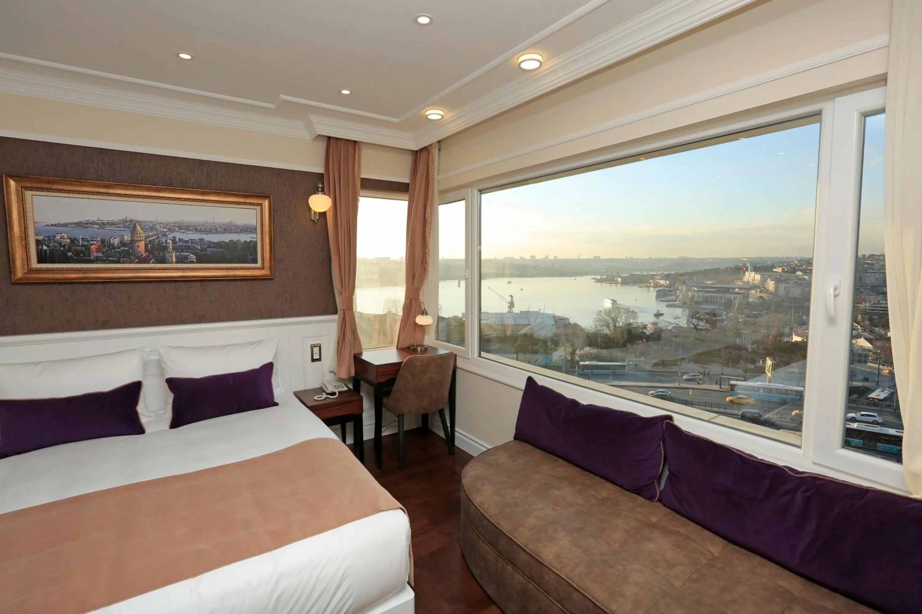 Decorative detail, Bed in Art Nouveau Pera