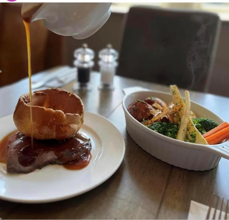 Food and drinks in The Carpenters Arms