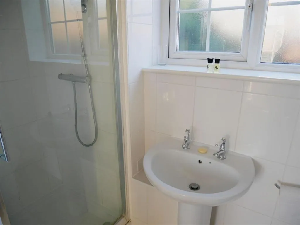 Bathroom in The White Hart