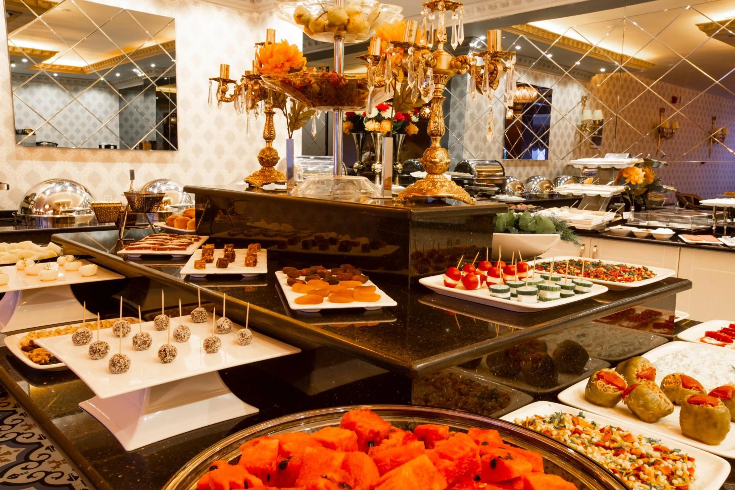 Continental breakfast in REAL KiNG RESiDANCE