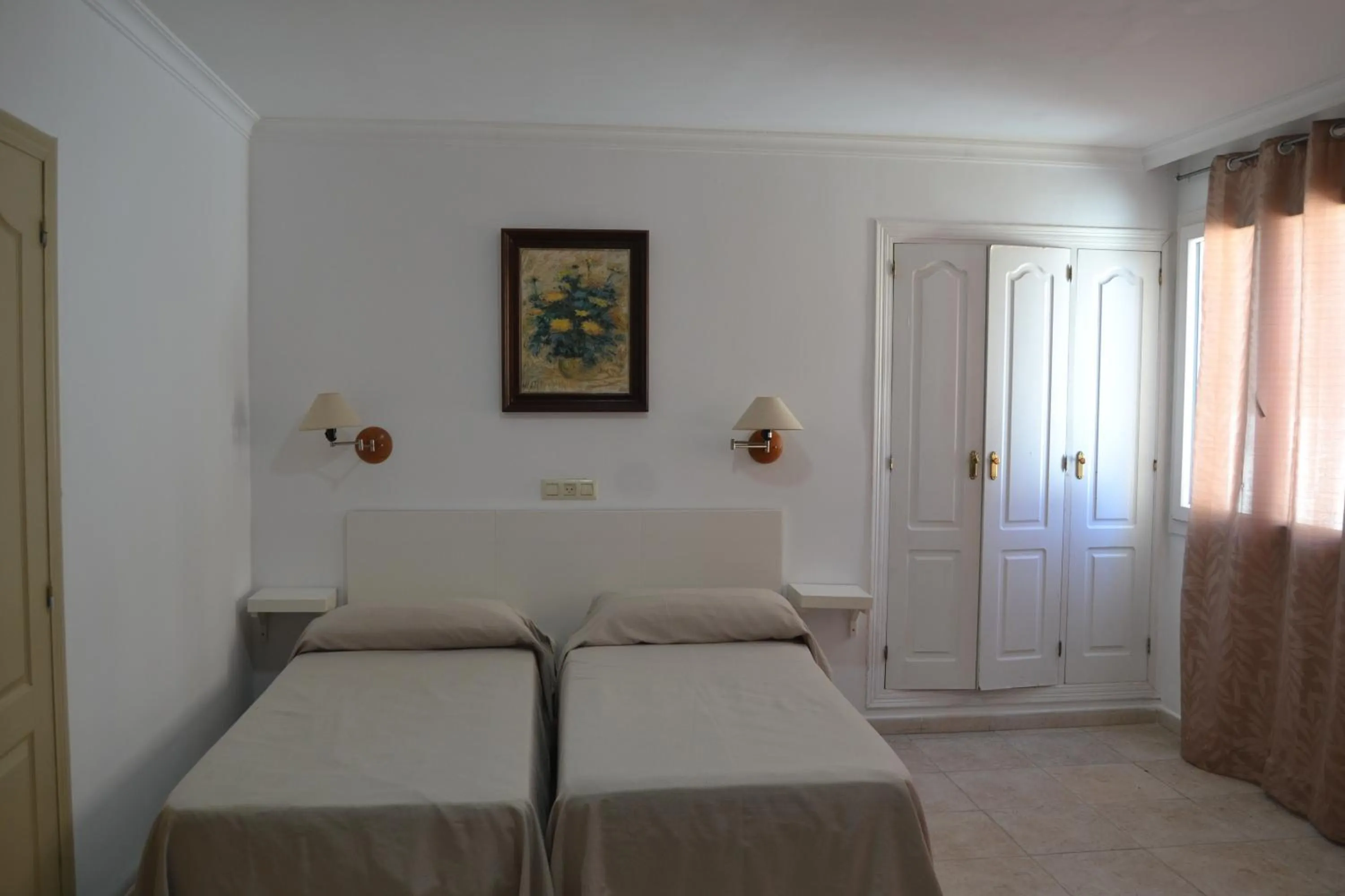 Bedroom, Bed in Hotel Miramar