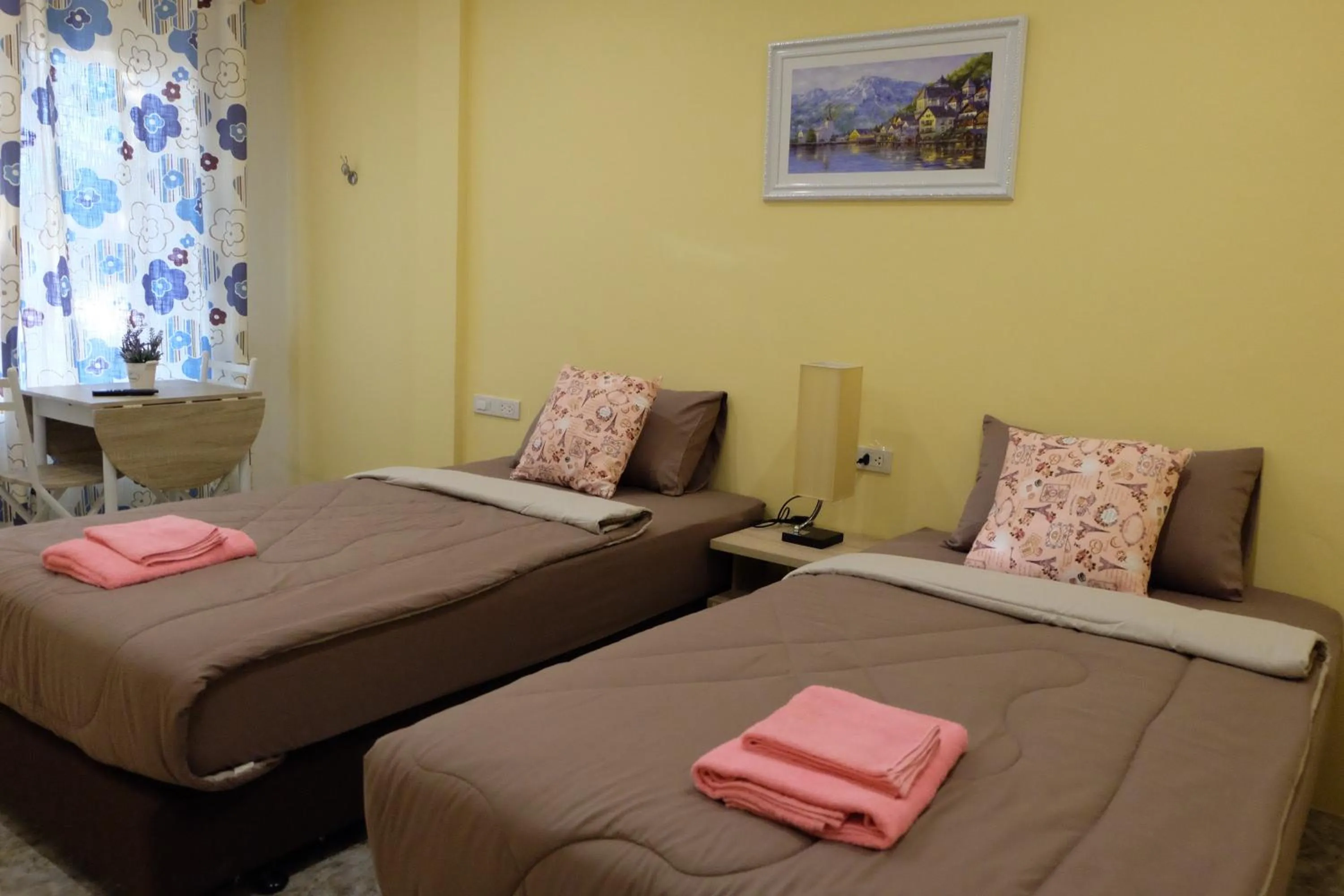 Photo of the whole room in Aiyara House