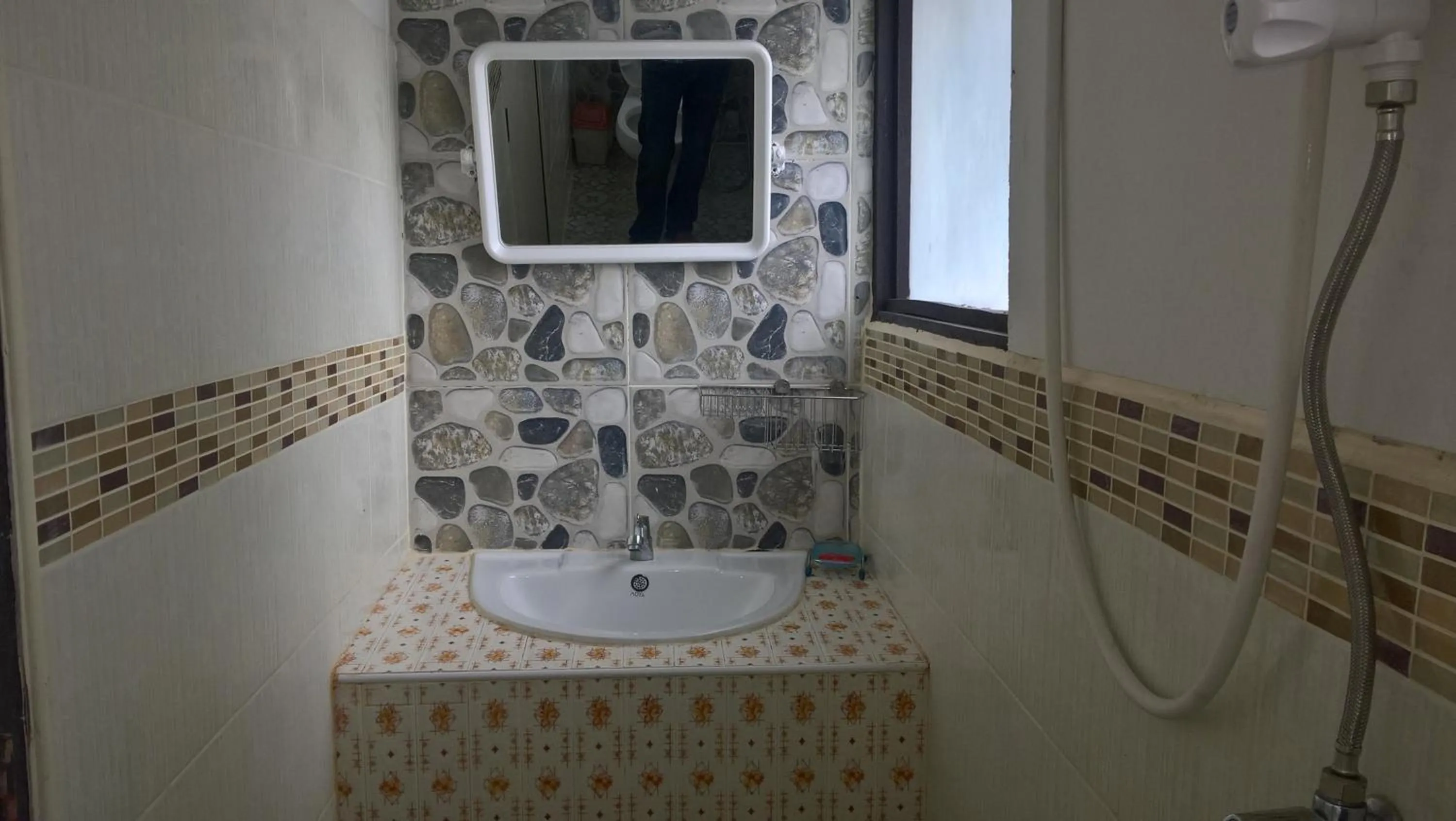 Photo of the whole room in Aiyara House