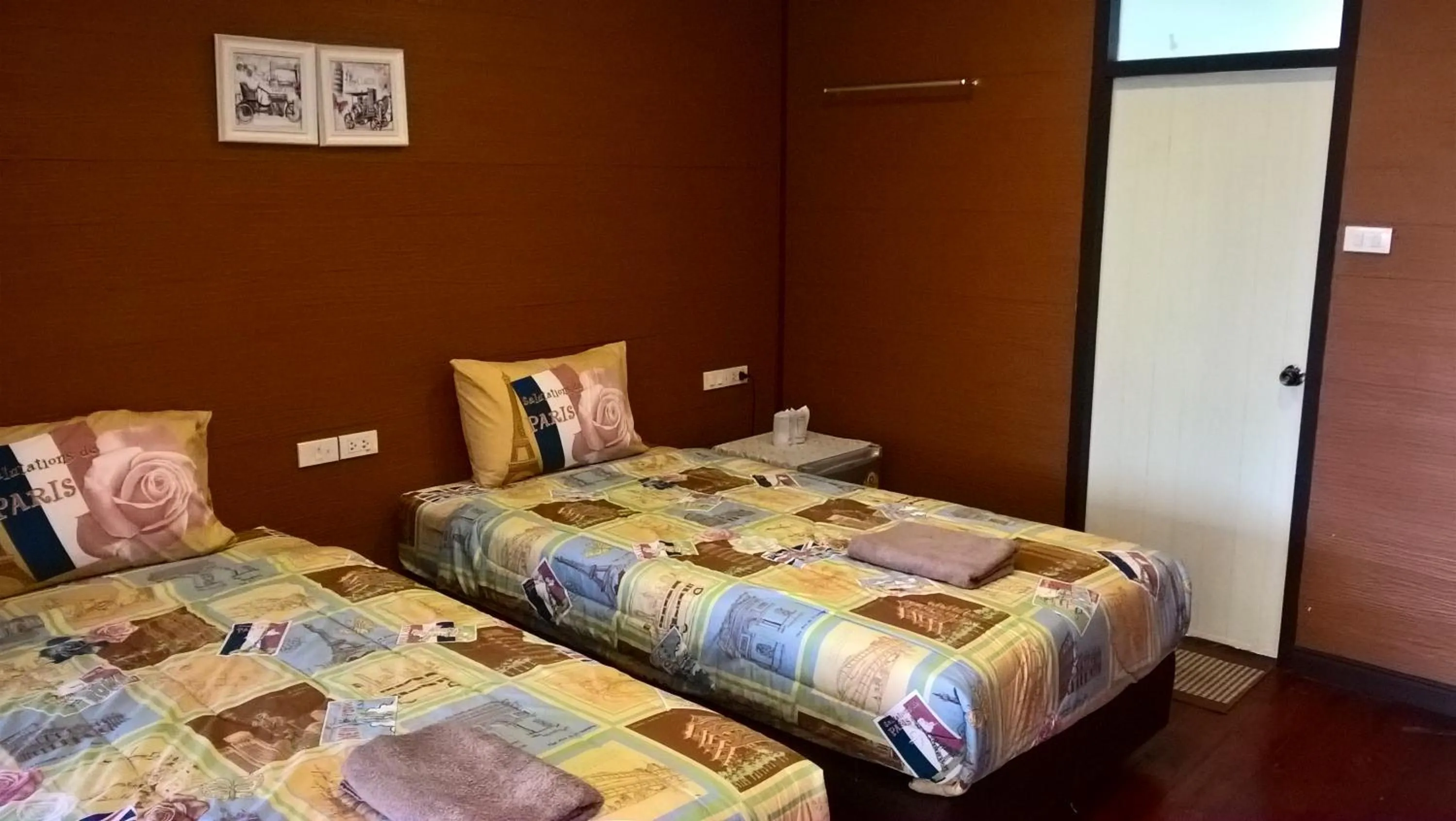 Photo of the whole room in Aiyara House