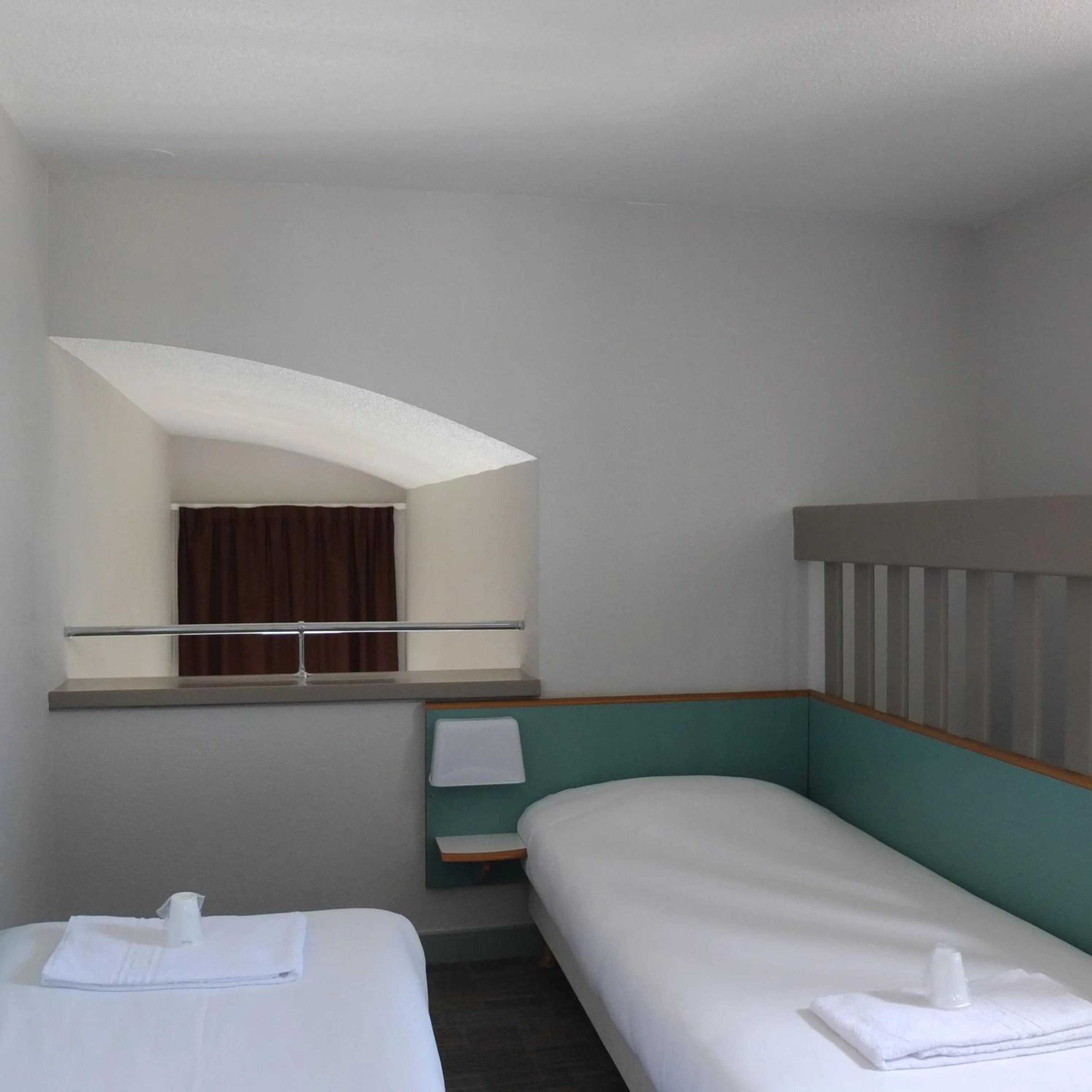 Bed in B&B HOTEL La Rochelle Centre