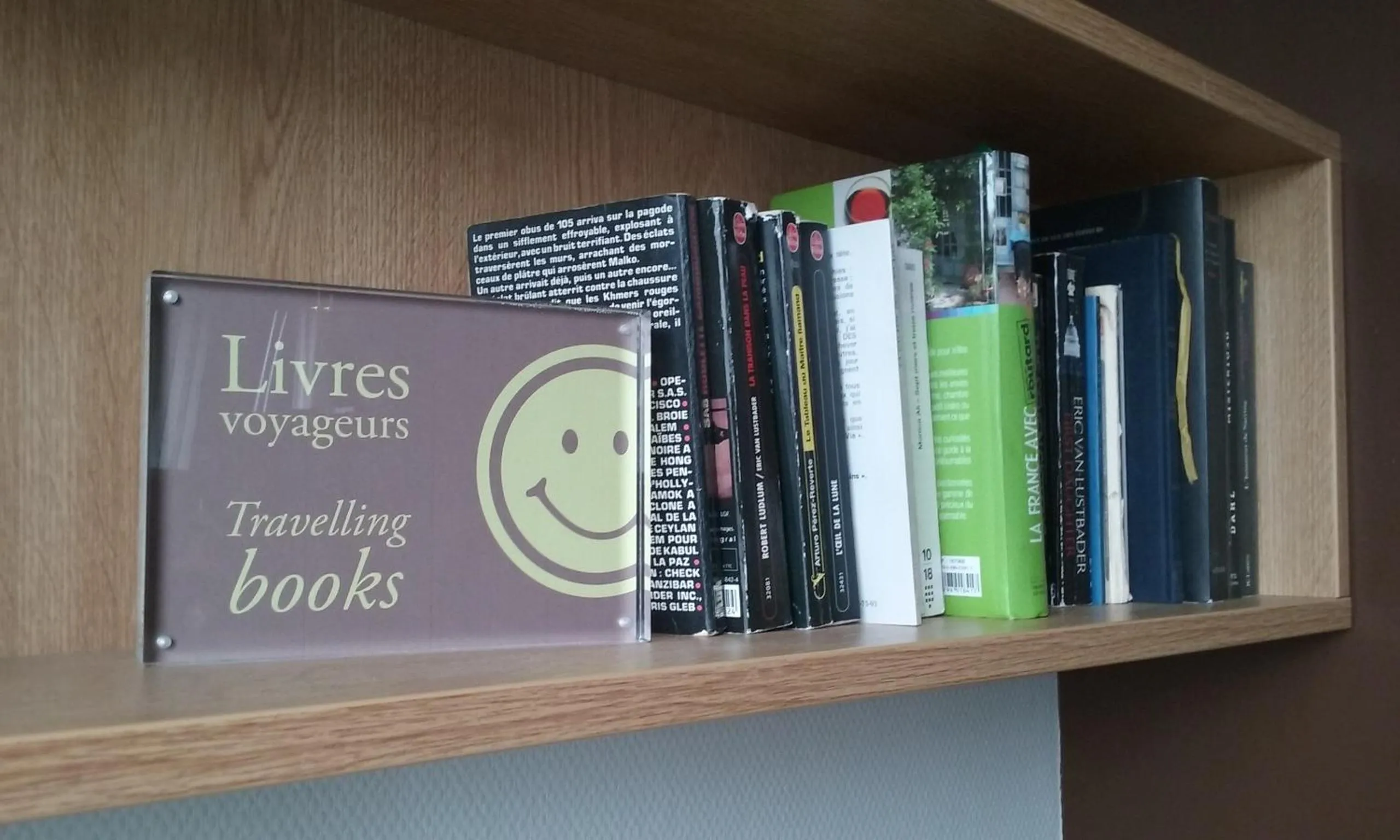 Library in B&B HOTEL La Rochelle Centre