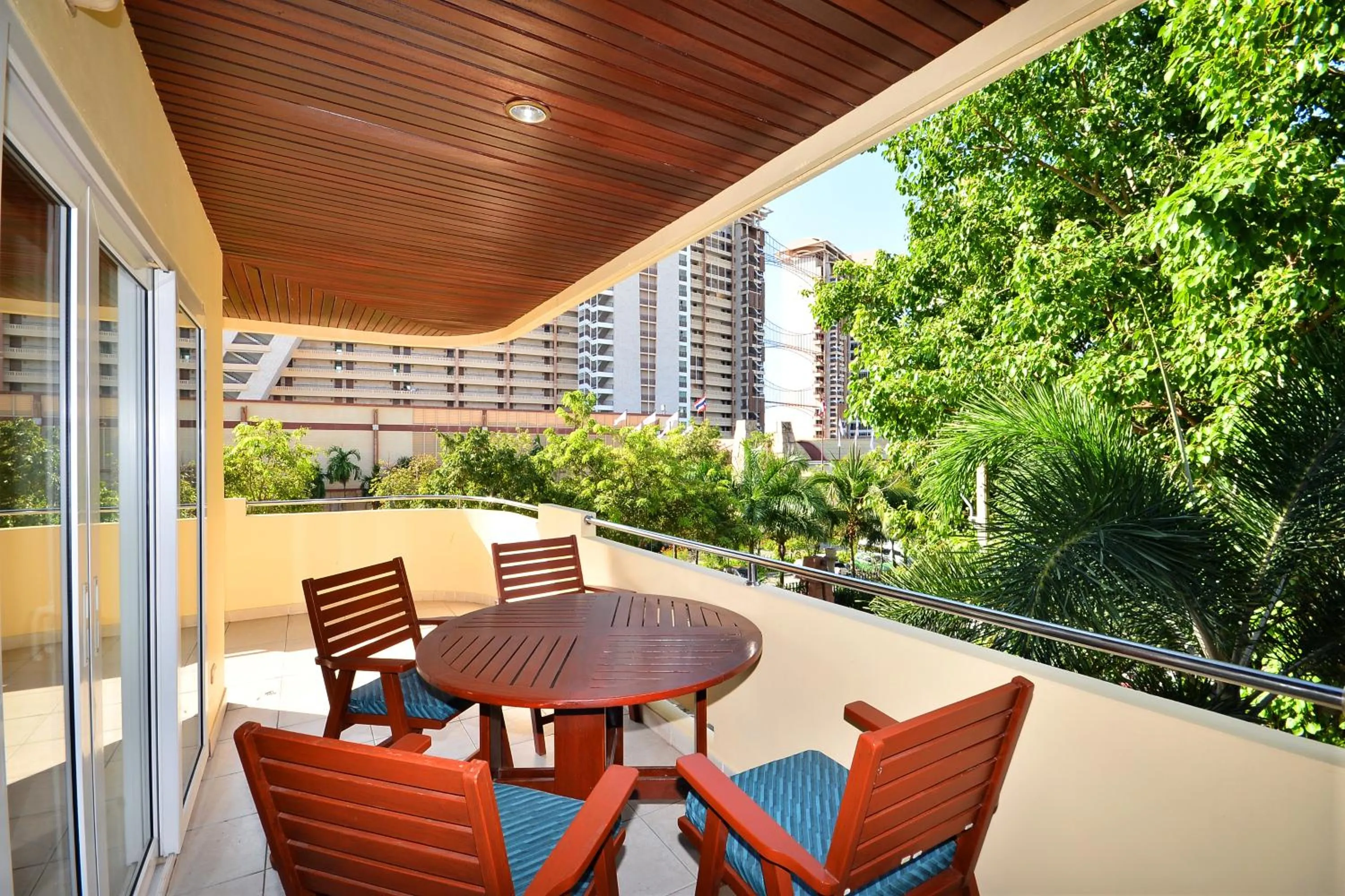 Photo of the whole room in View Talay Residence 6 Wongamat Beach