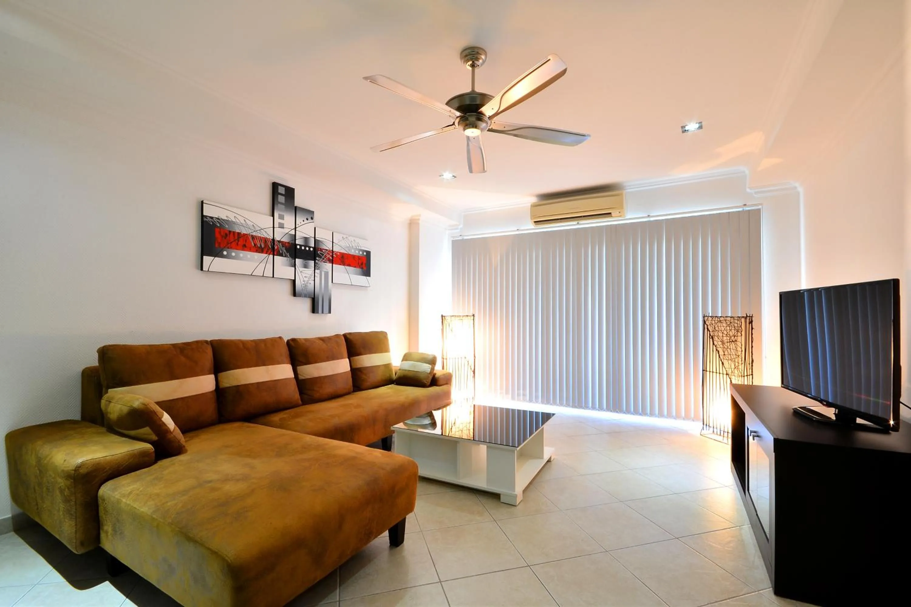 Photo of the whole room in View Talay Residence 6 Wongamat Beach