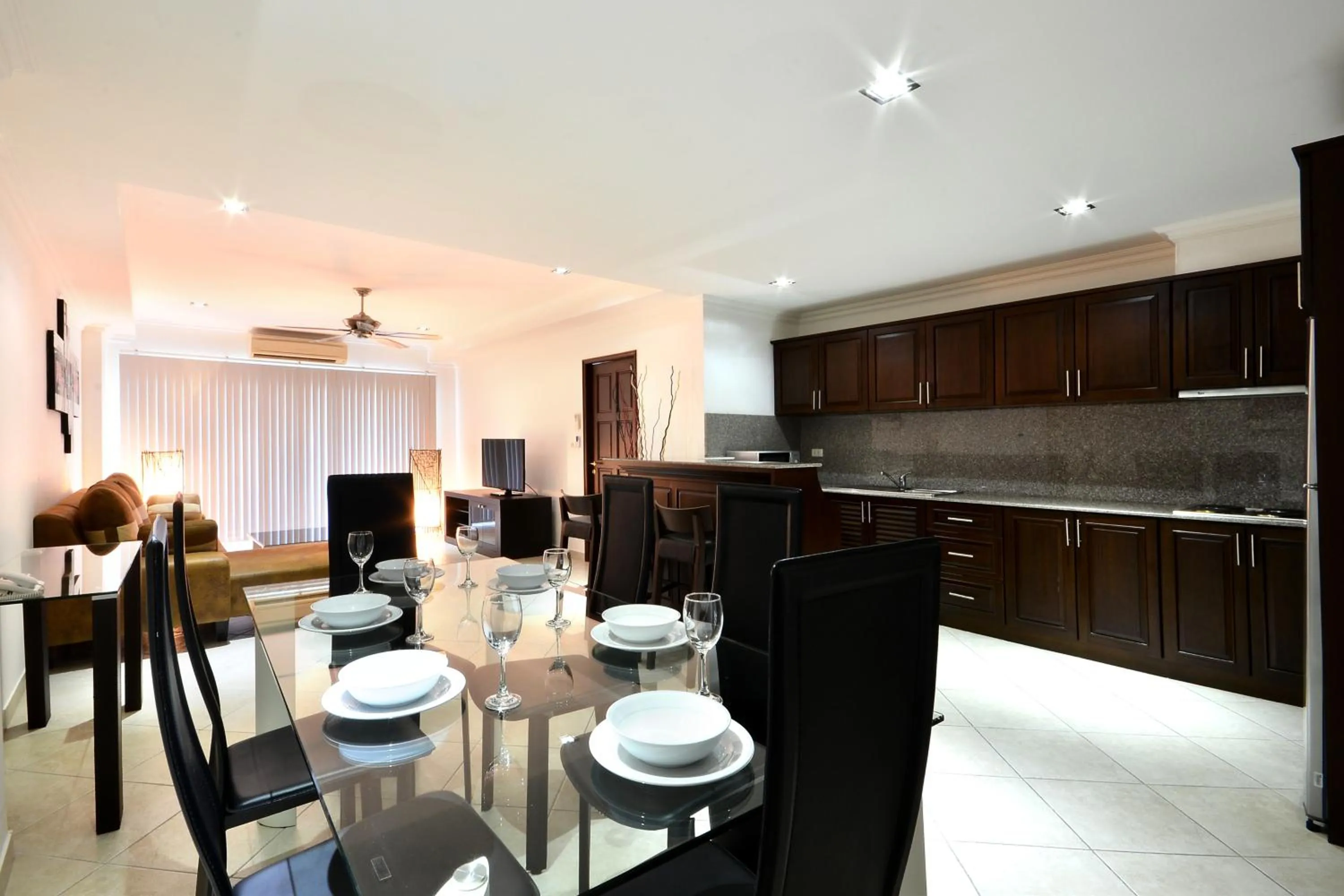 Photo of the whole room in View Talay Residence 6 Wongamat Beach