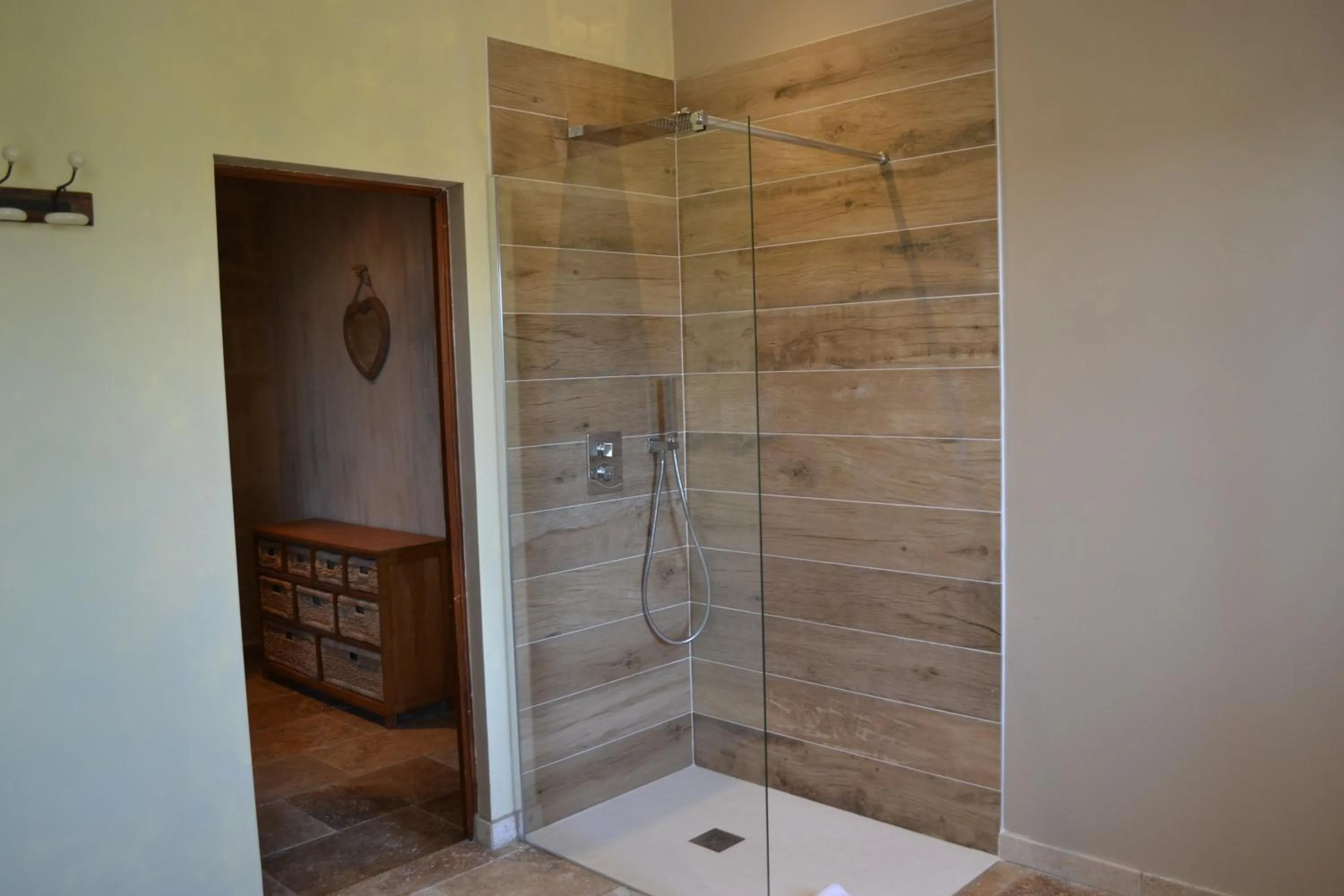 Shower in Mas Petit Prince