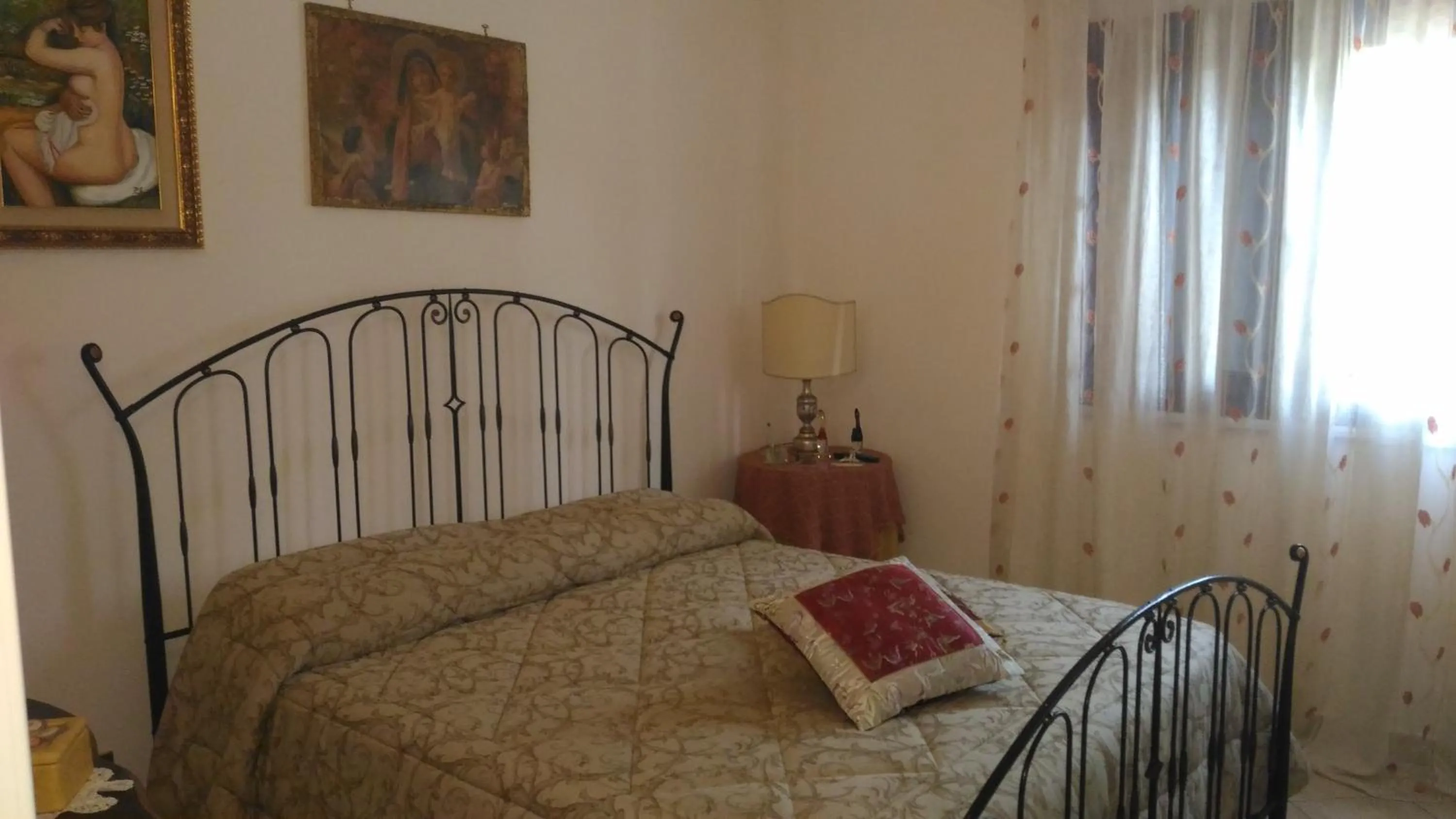 Bed in Baia Cofano Home