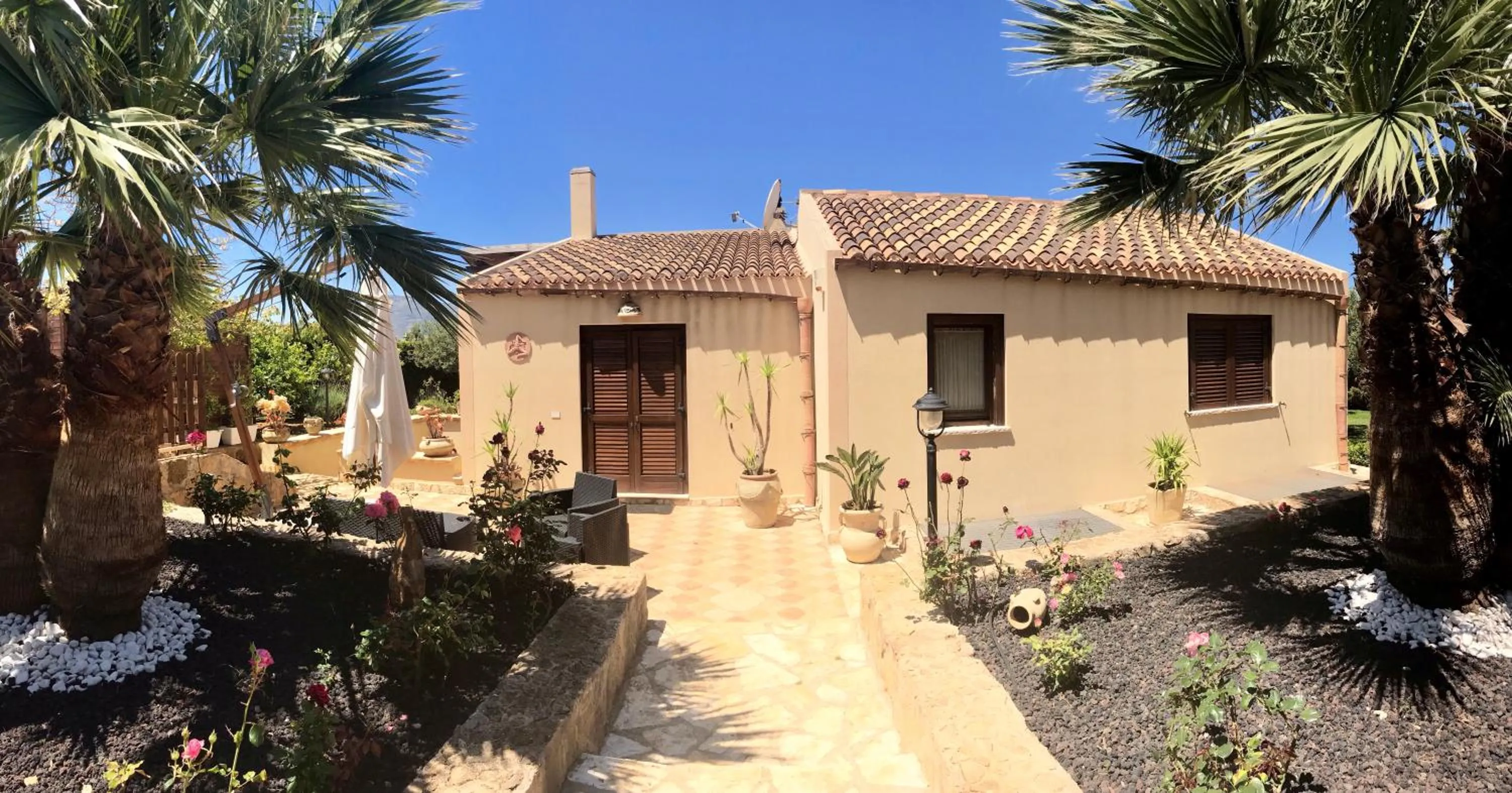Property building in Baia Cofano Home