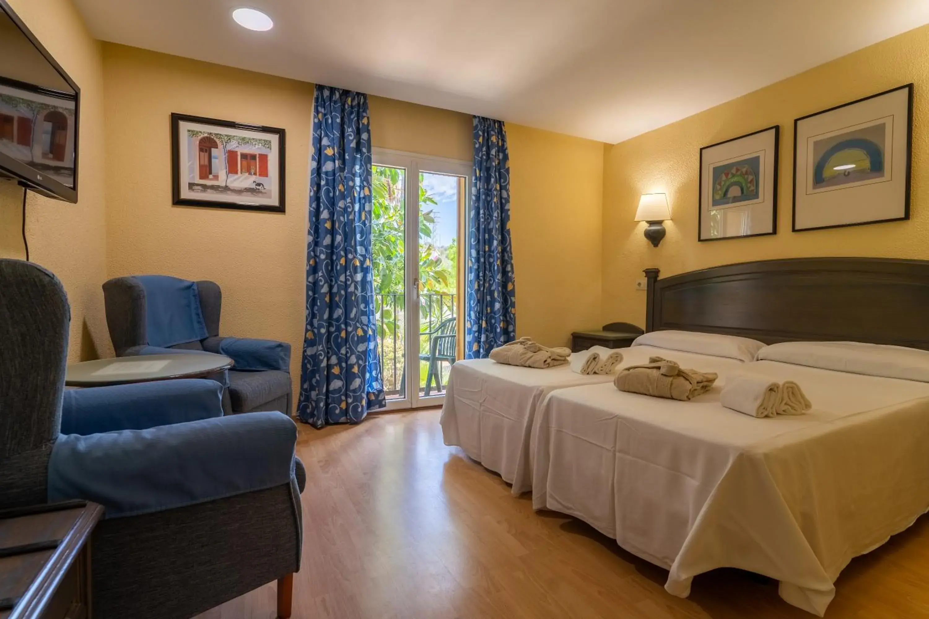 Double Room in Hotel Balneario de Chiclana Double Room in Hotel Balneario de Chiclana