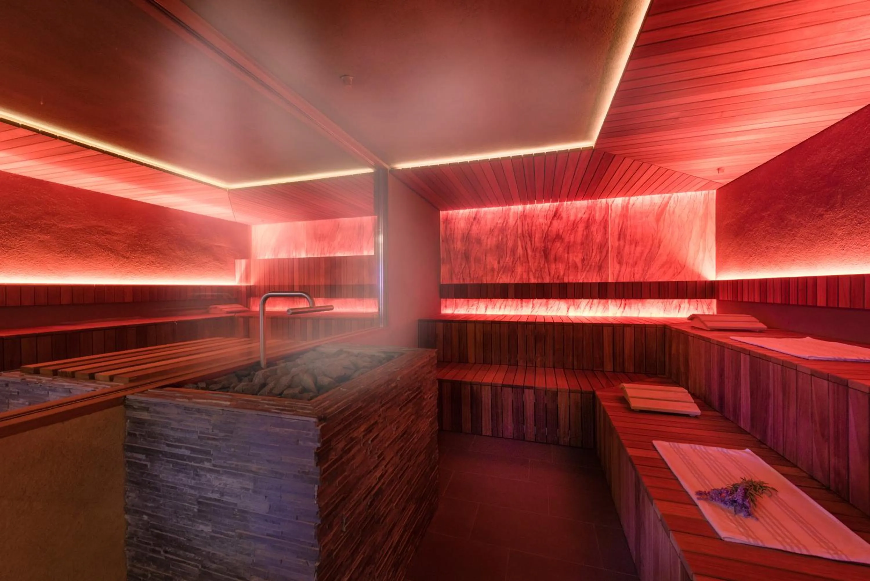 Sauna in FAYN garden retreat hotel