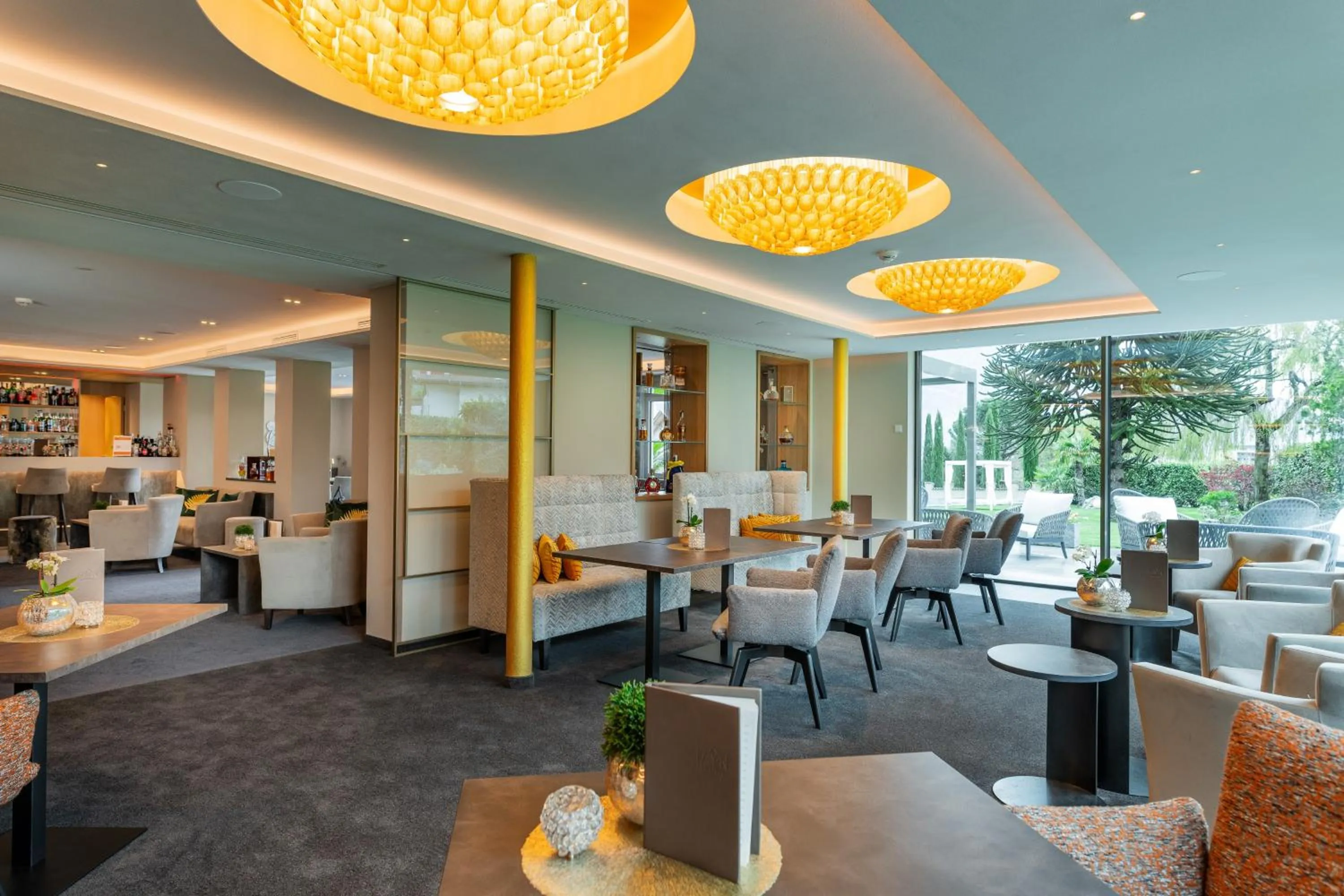 Restaurant/places to eat in FAYN garden retreat hotel