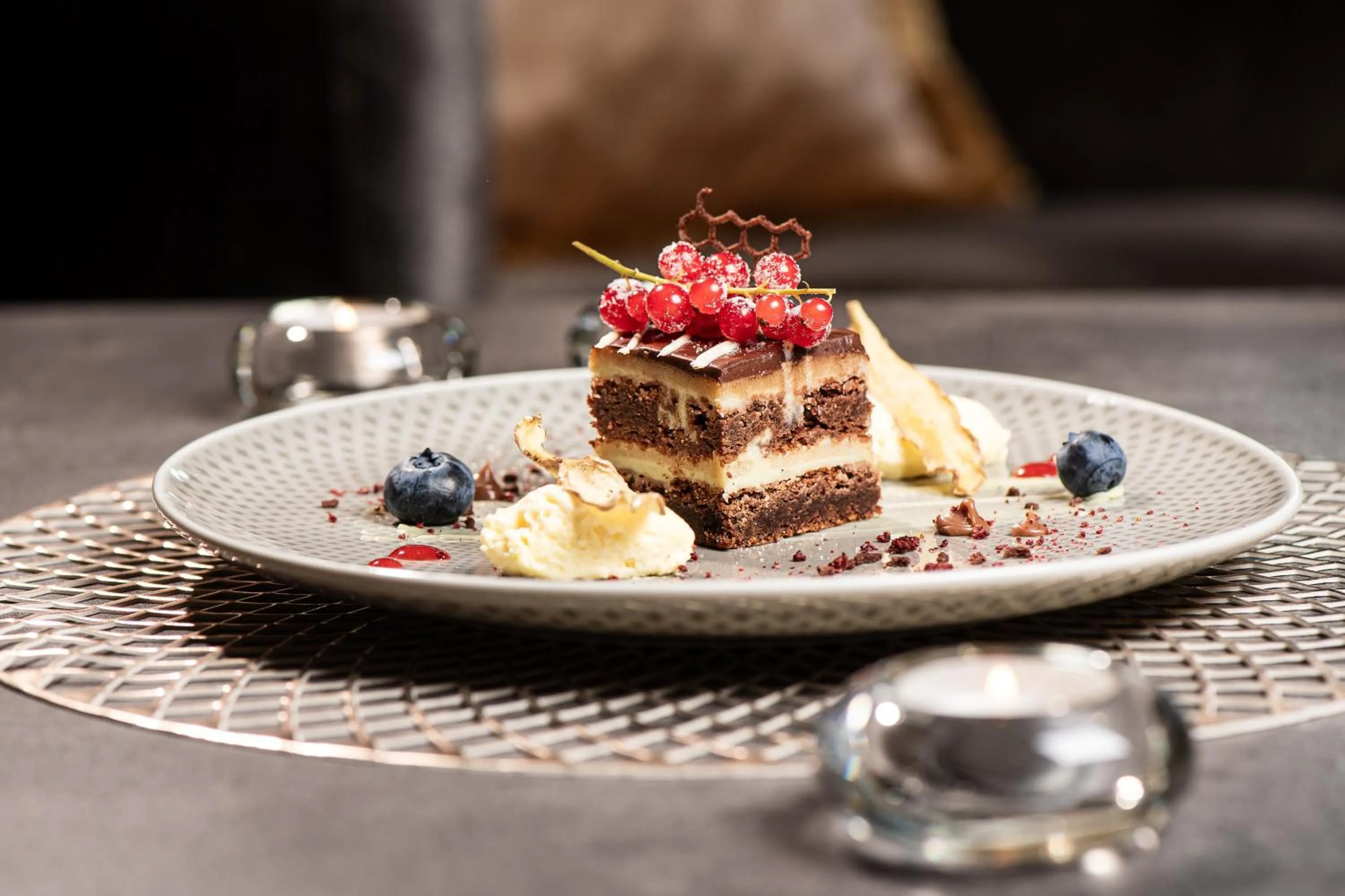 Restaurant/places to eat in FAYN garden retreat hotel