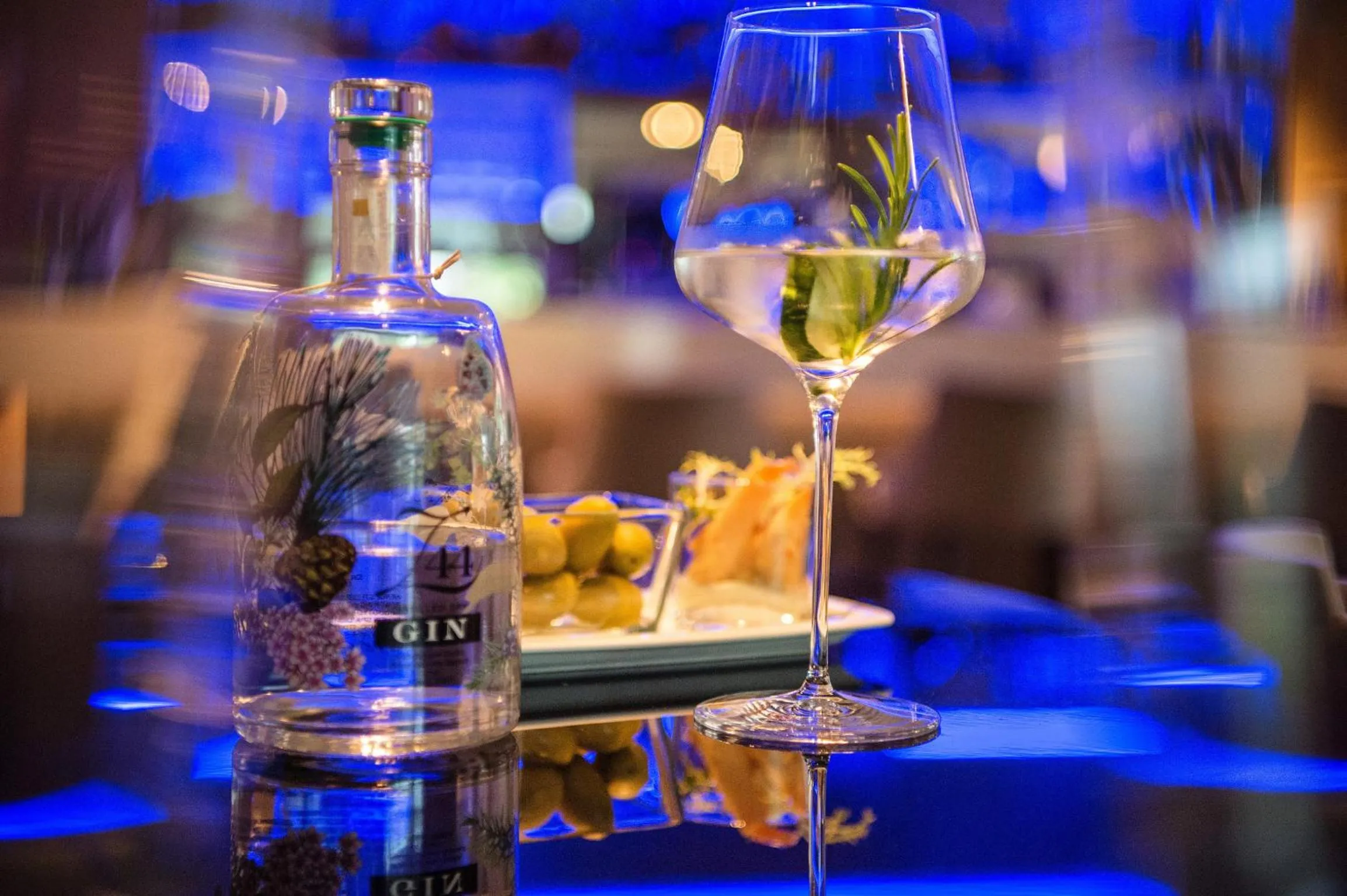 Lounge or bar in FAYN garden retreat hotel