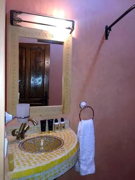 Property building in Atlas Imoula