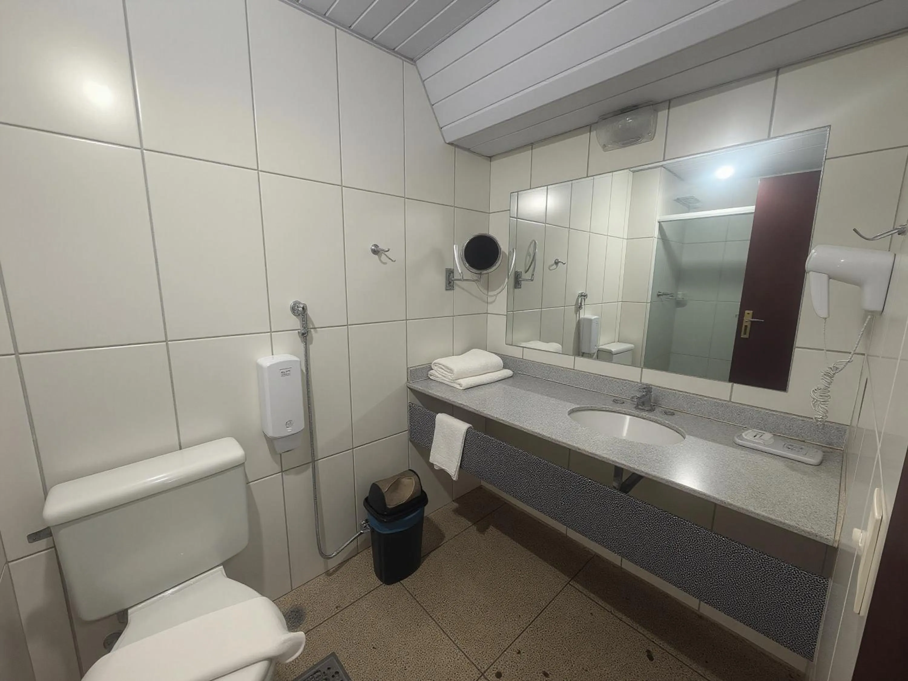 Bathroom in Hotel Nacional Inn Campinas Trevo