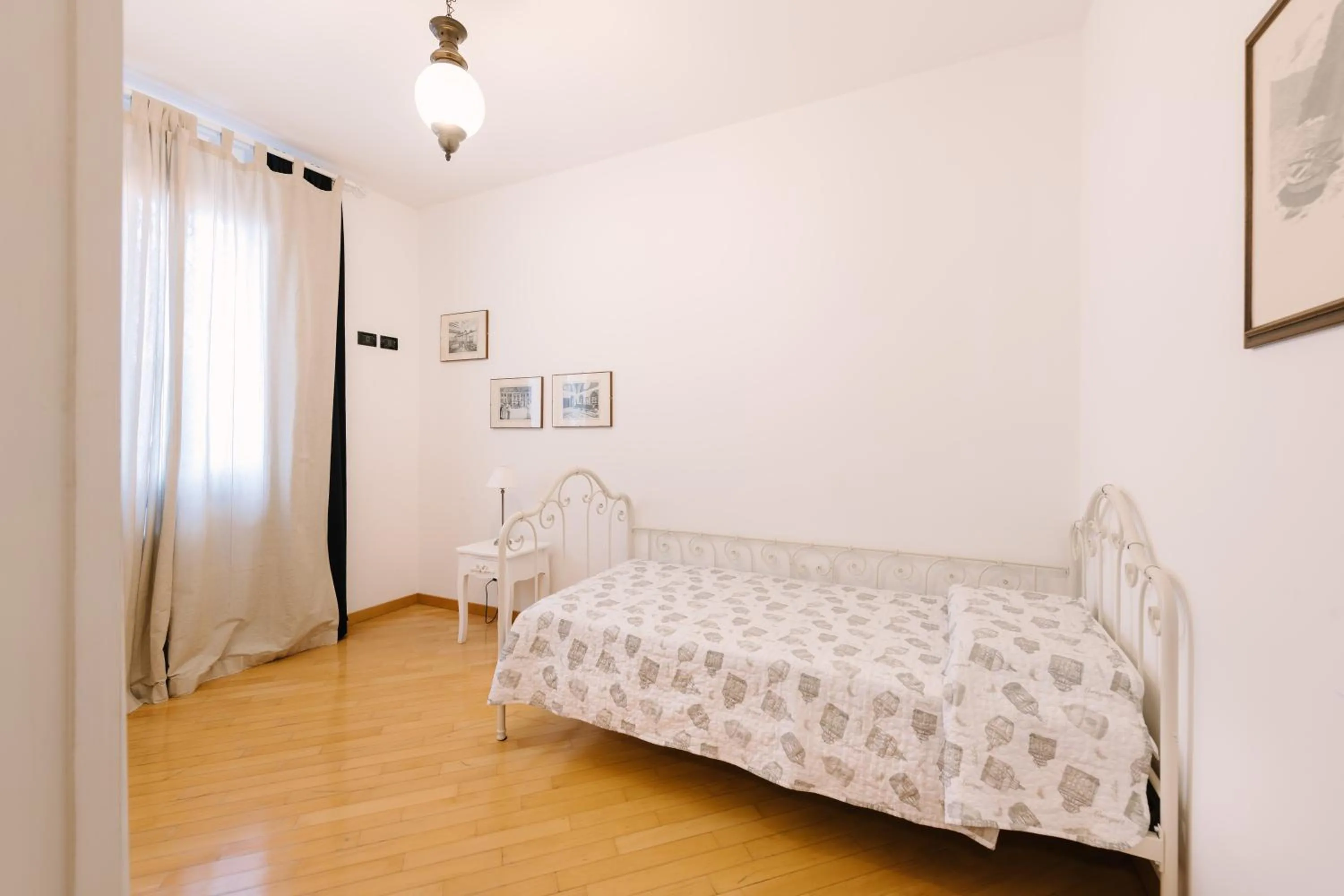 Bedroom, Bed in Villa Rosalia