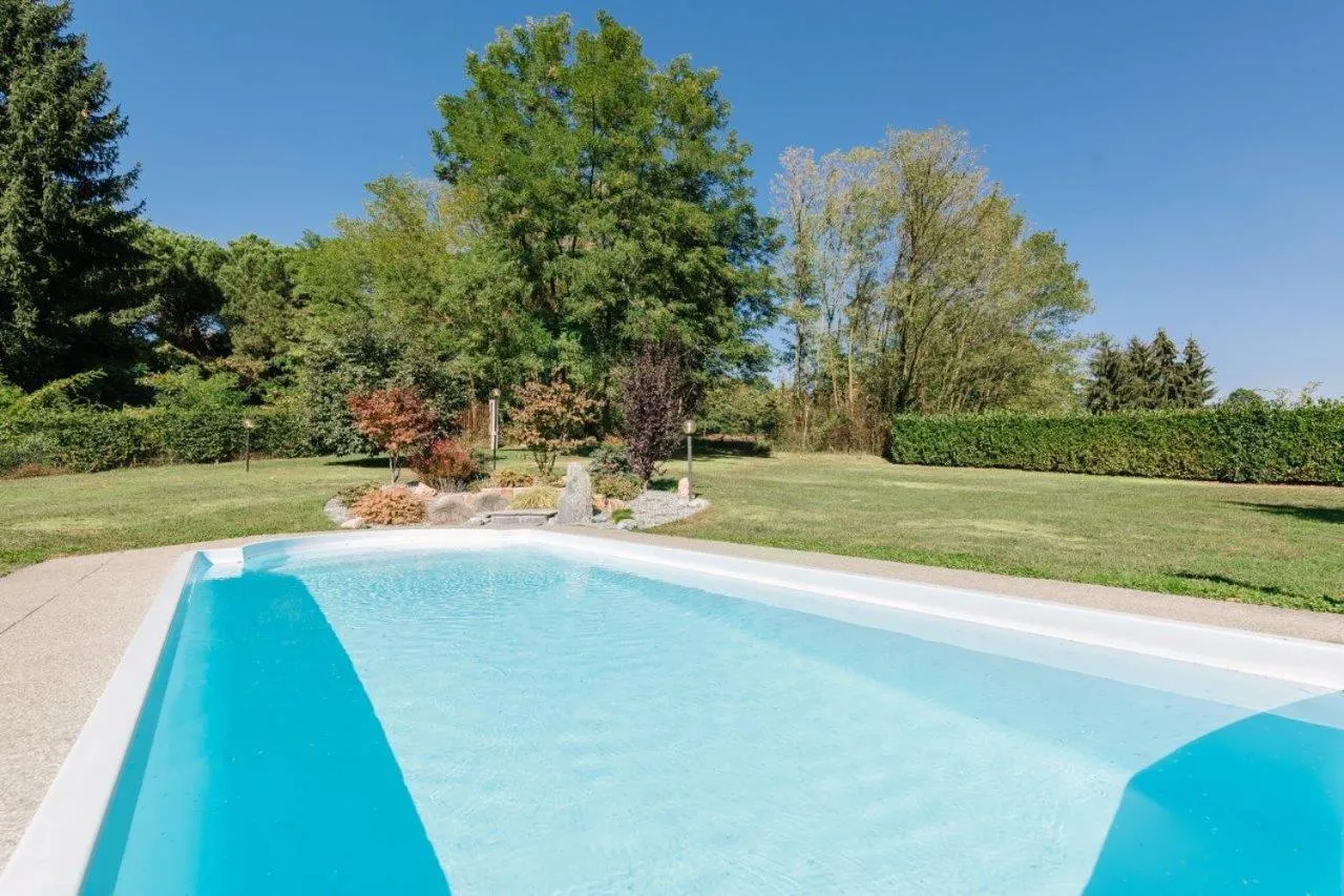 Open Air Bath in Villa Rosalia
