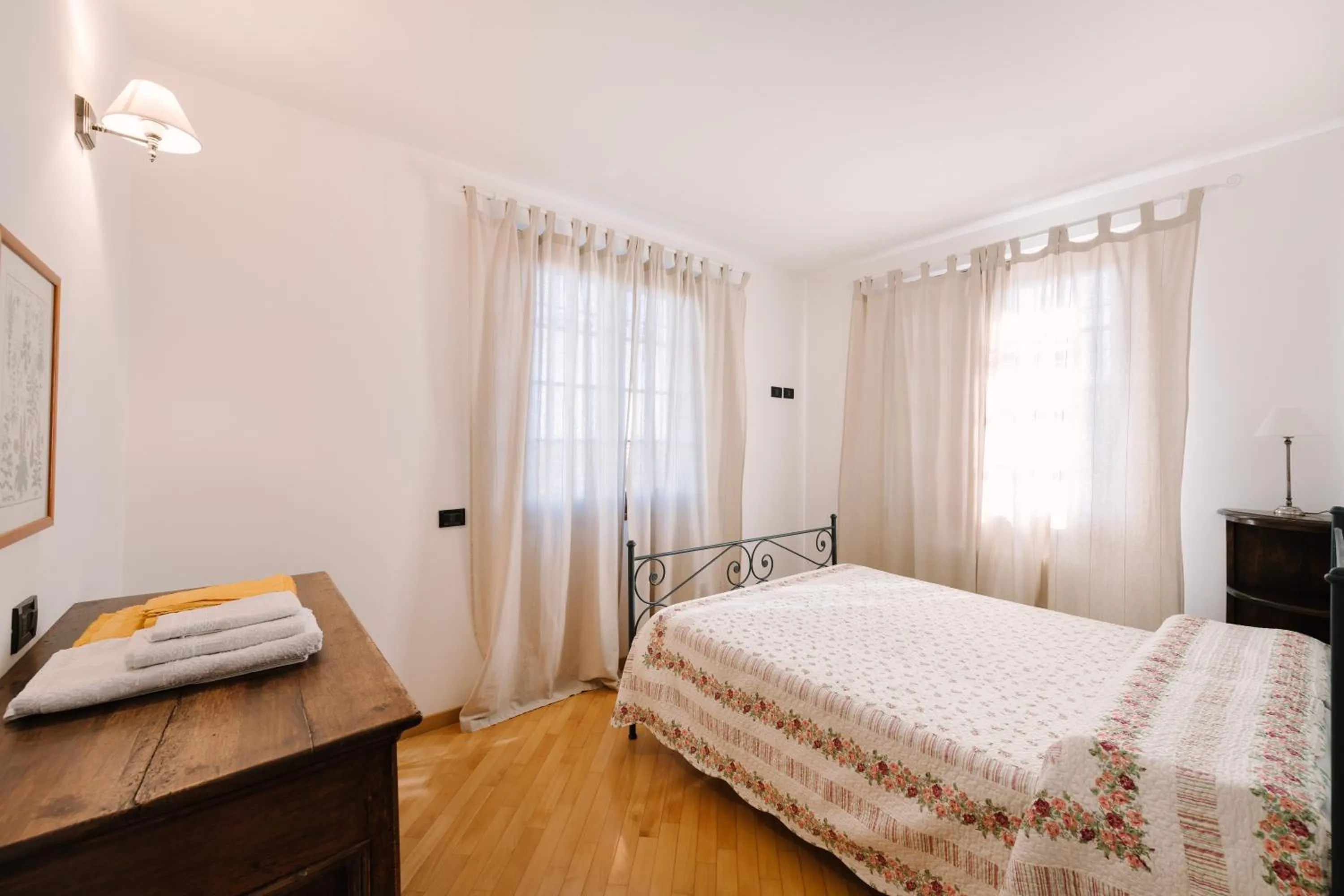 Bedroom, Bed in Villa Rosalia