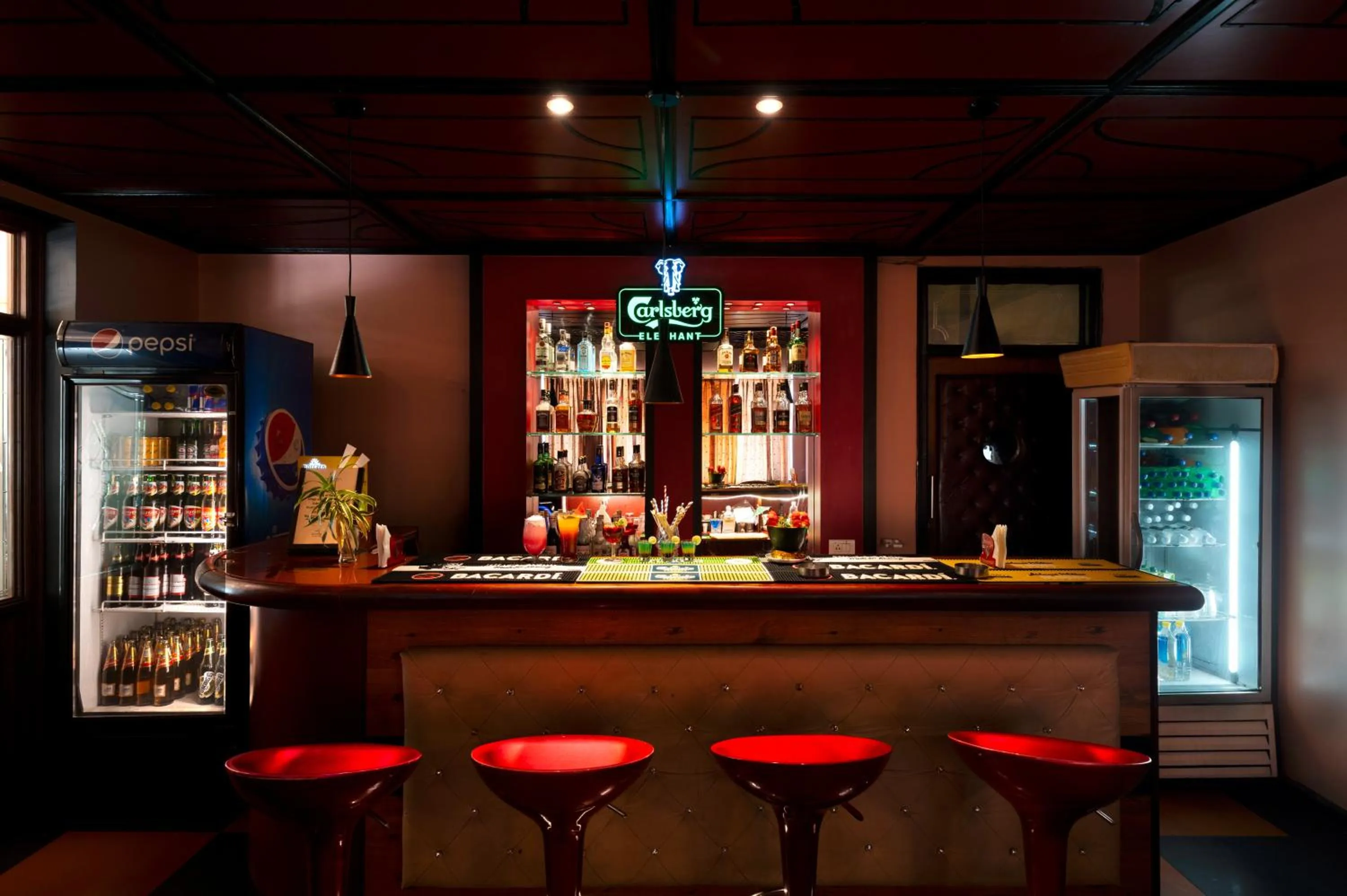 Lounge or bar in Amantra Shilpi Resort & Spa Udaipur