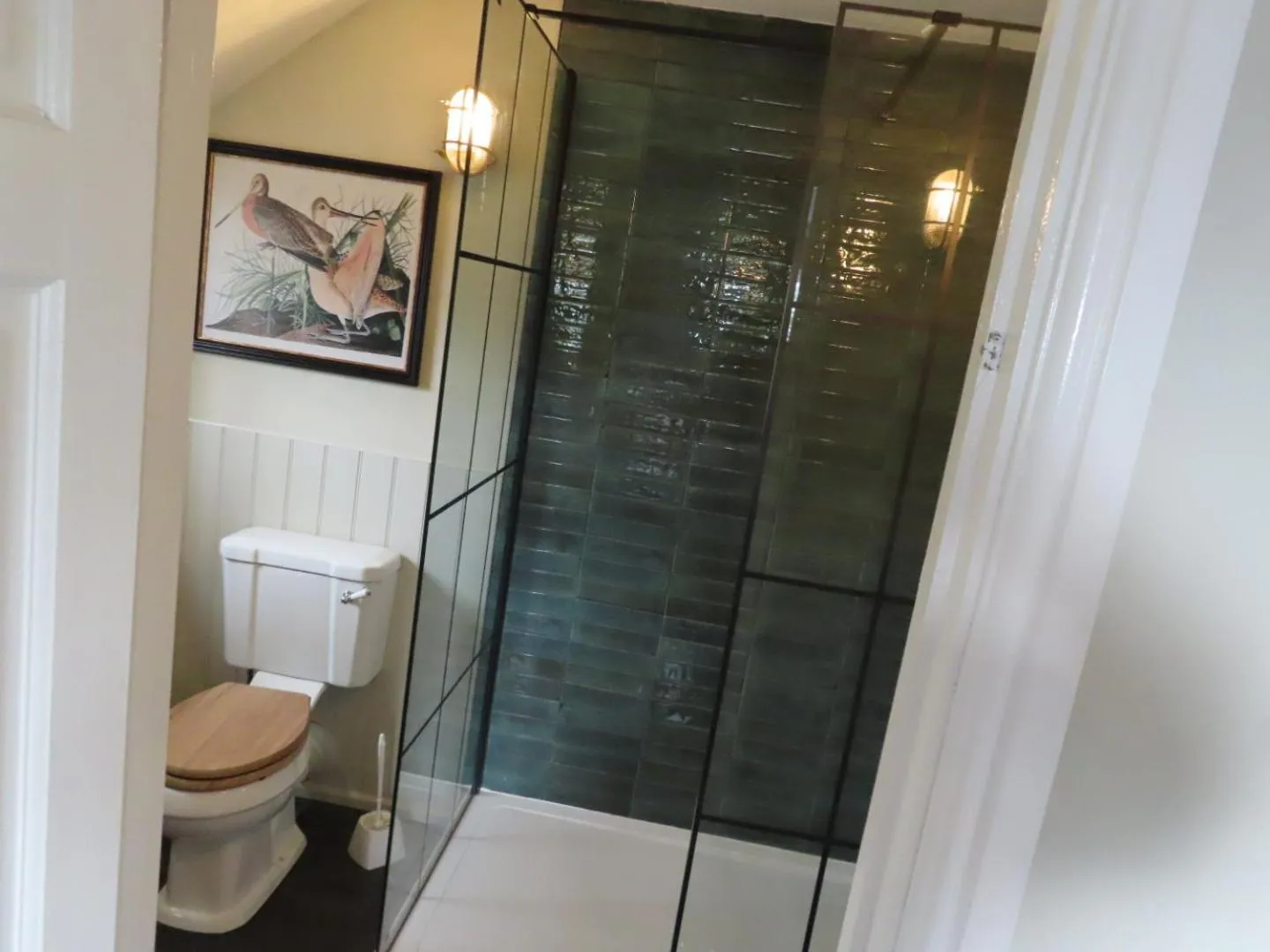 Shower in The Riverside