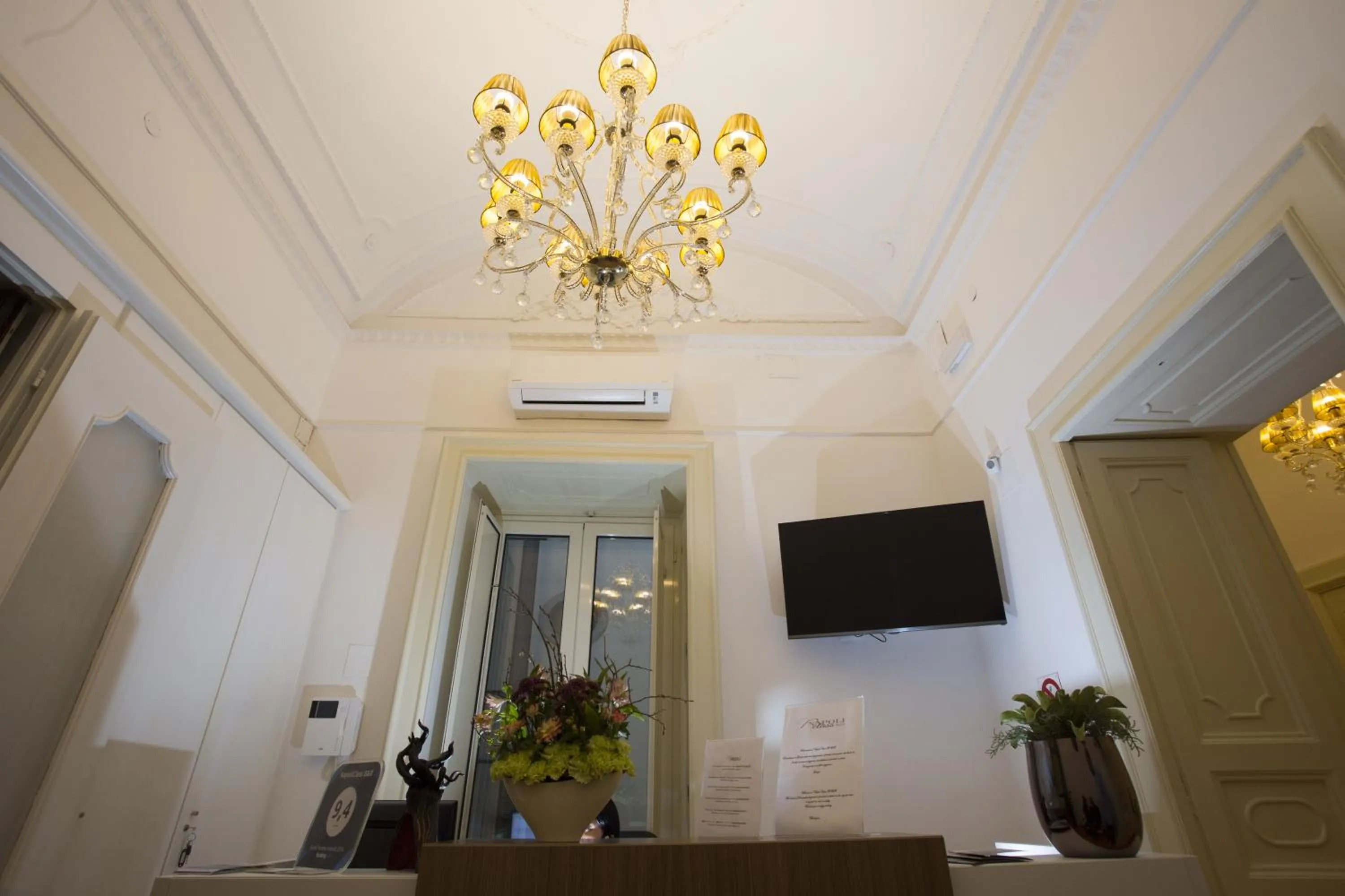 Lobby or reception in Napoli Class