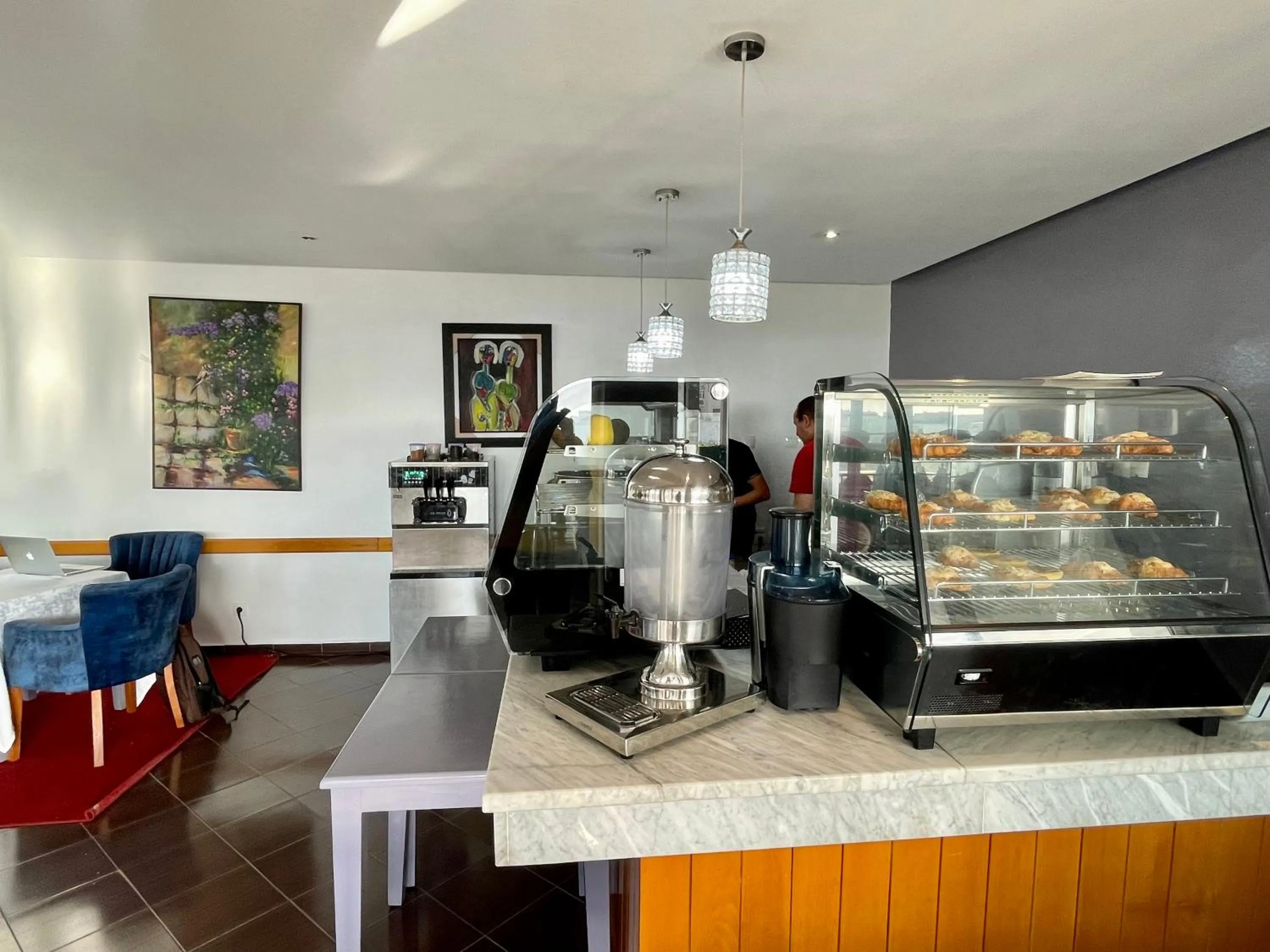 Food and drinks in Hotel Lutece