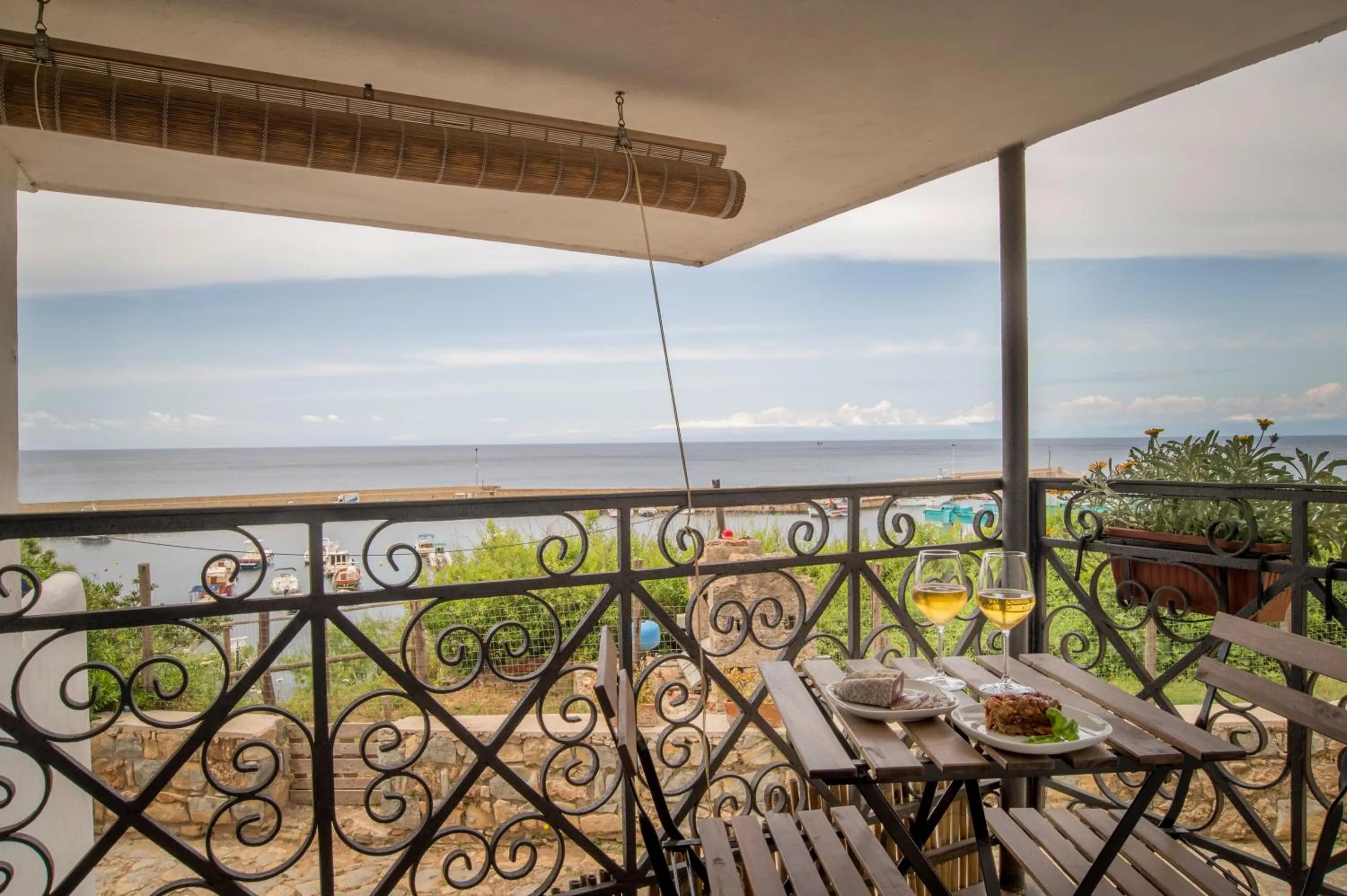 Studio with Balcony - single occupancy in Domus Sirenae