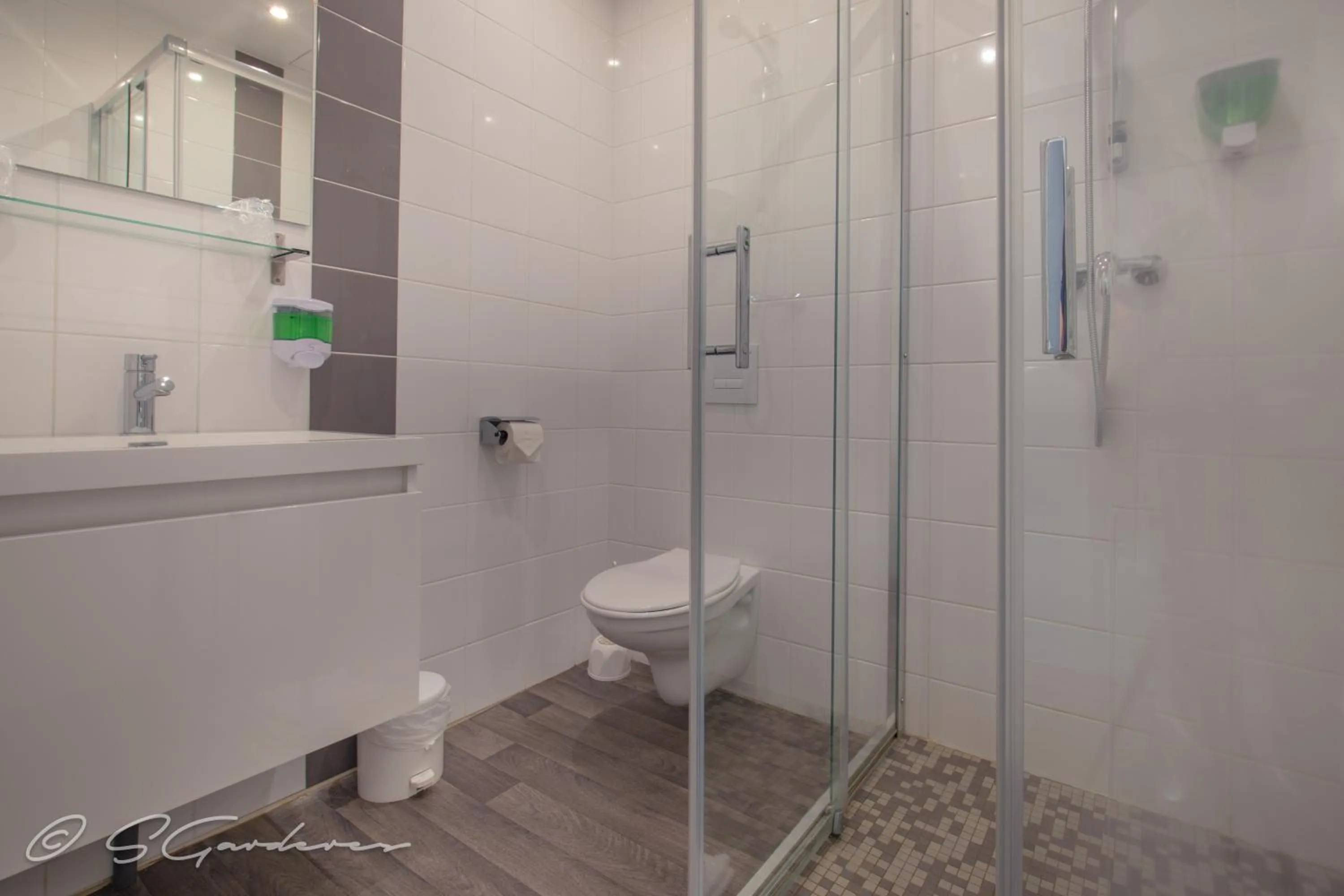 Bathroom in Le Matisse Pau Centre