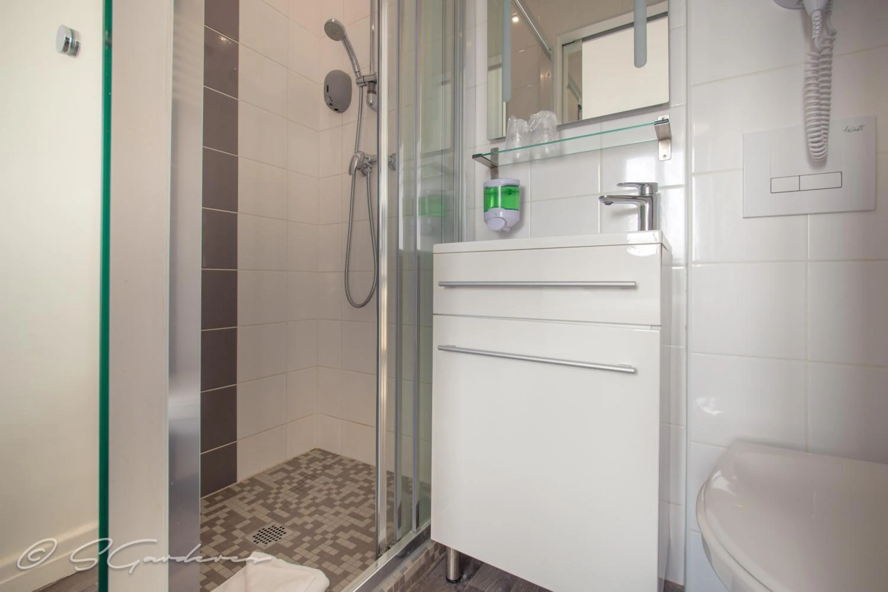 Bathroom in Le Matisse Pau Centre