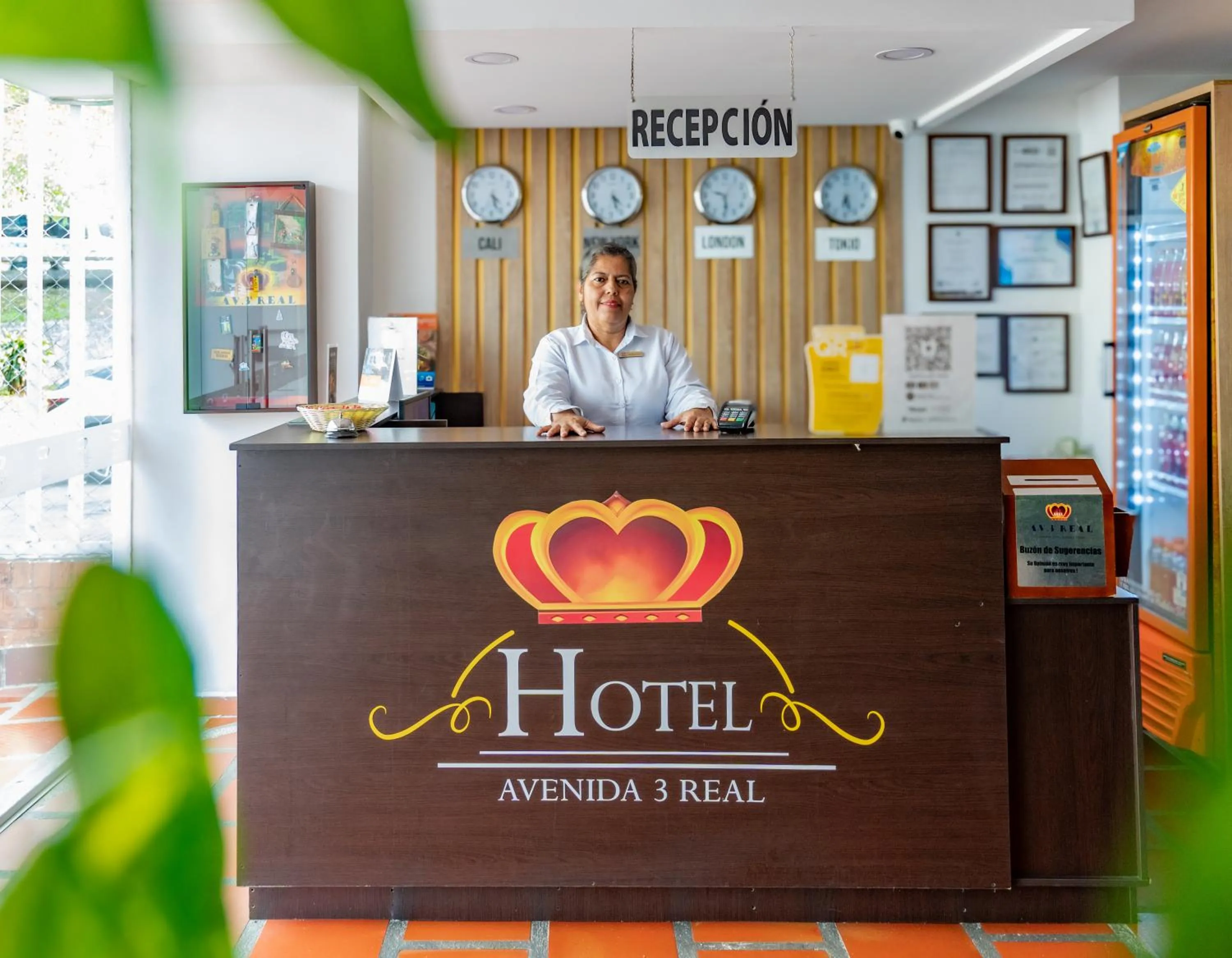 Lobby or reception in Hotel Avenida 3 Real en el norte de Cali