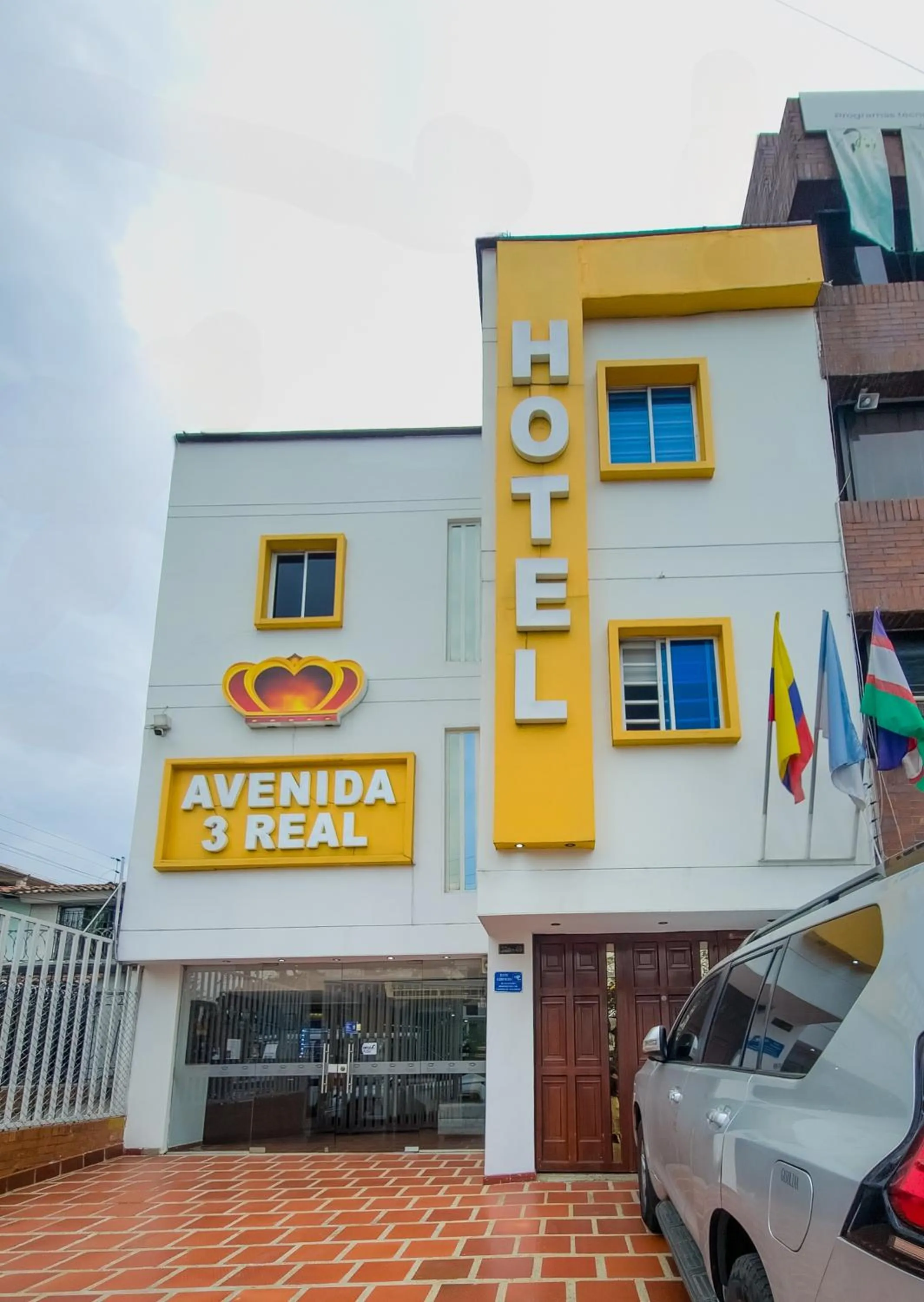 Property building in Hotel Avenida 3 Real en el norte de Cali