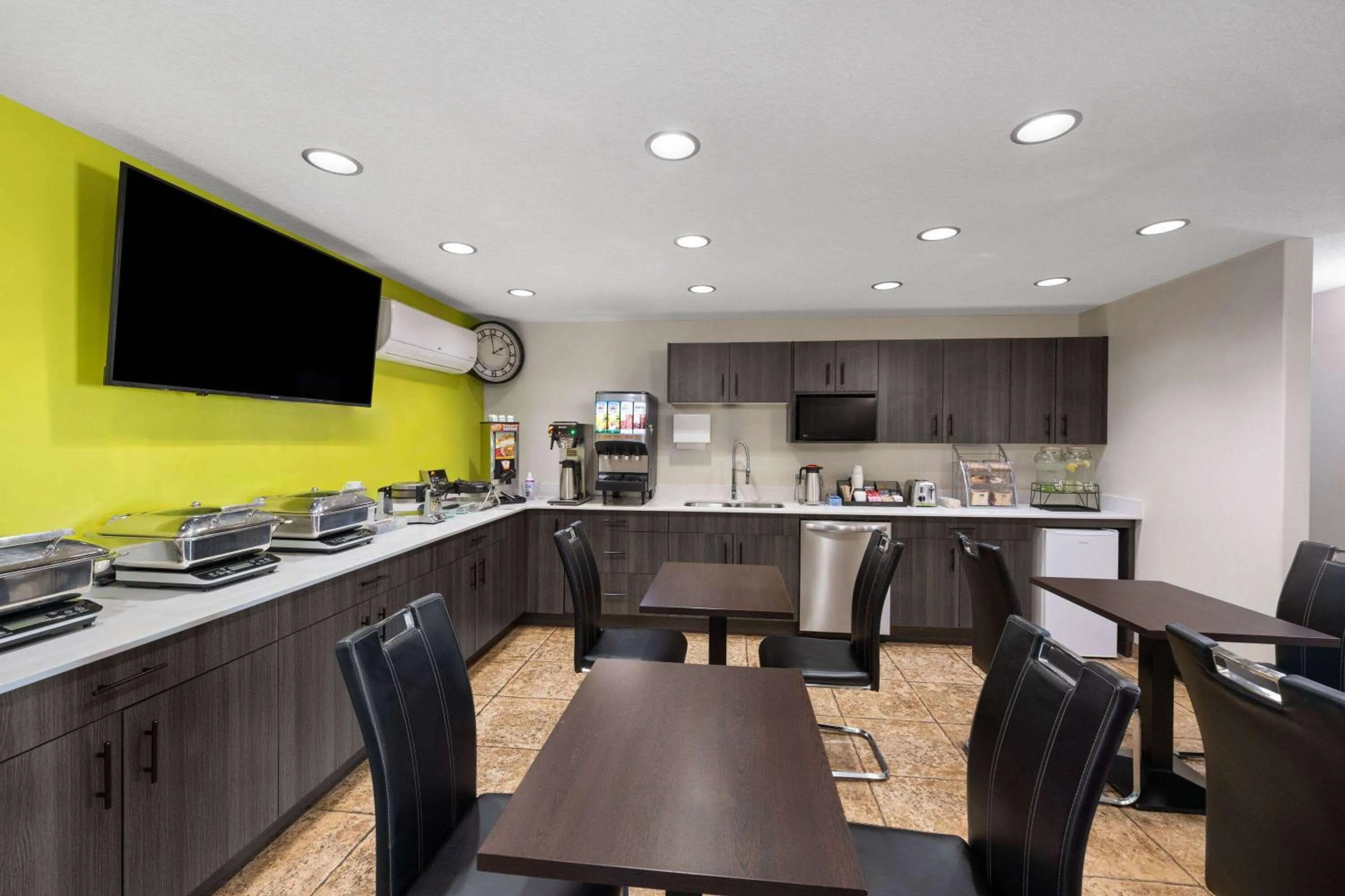 Breakfast in Super 8 by Wyndham Fort McMurray