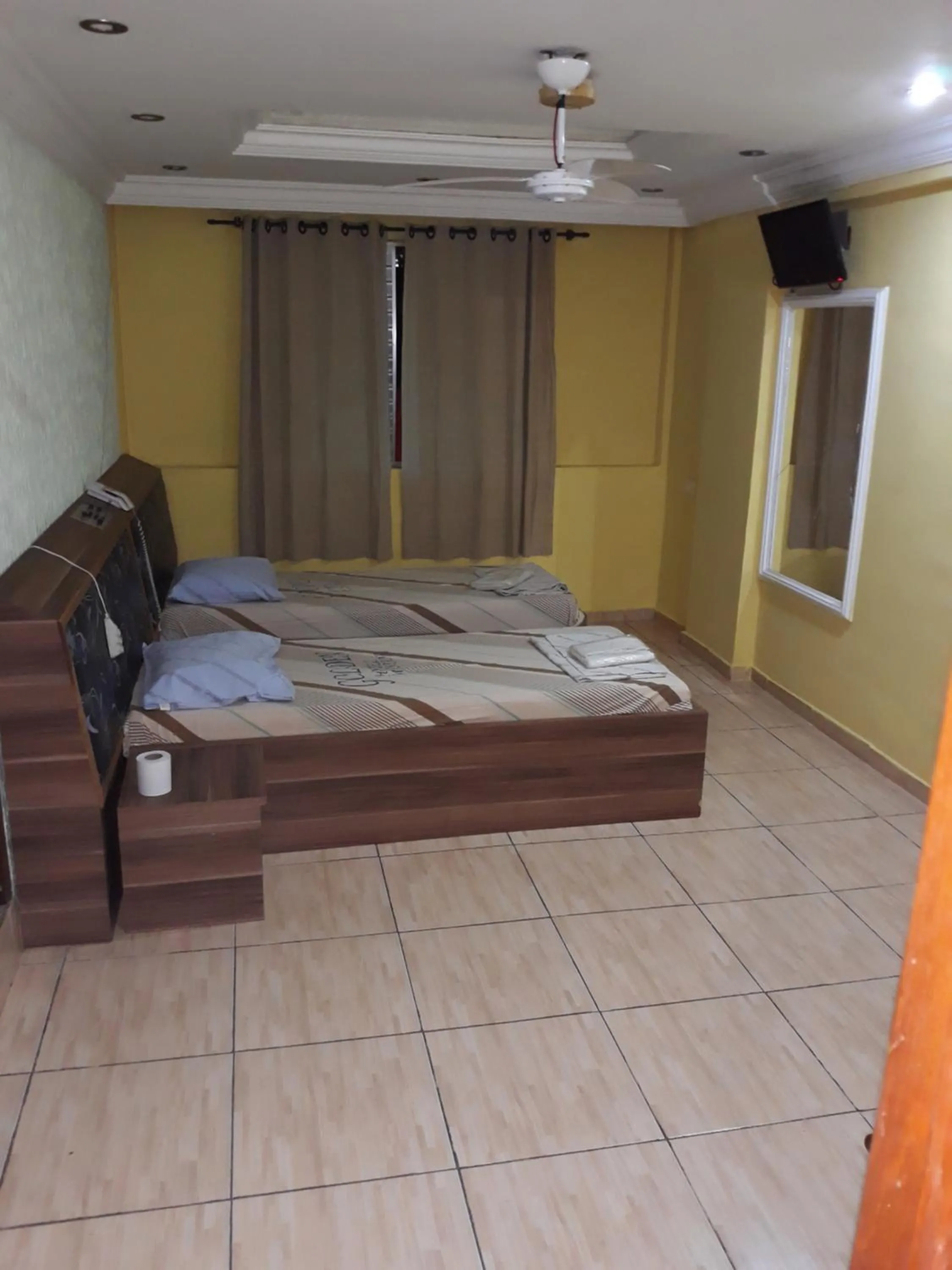 Bed in Hotel Mustang