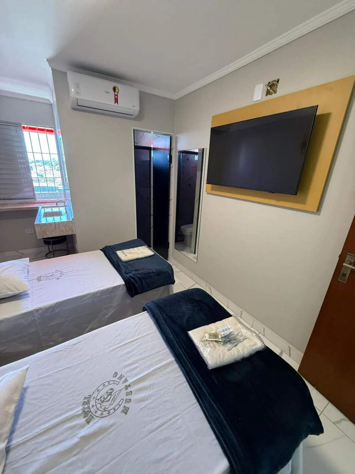 Bedroom, Bed in Hotel Mustang