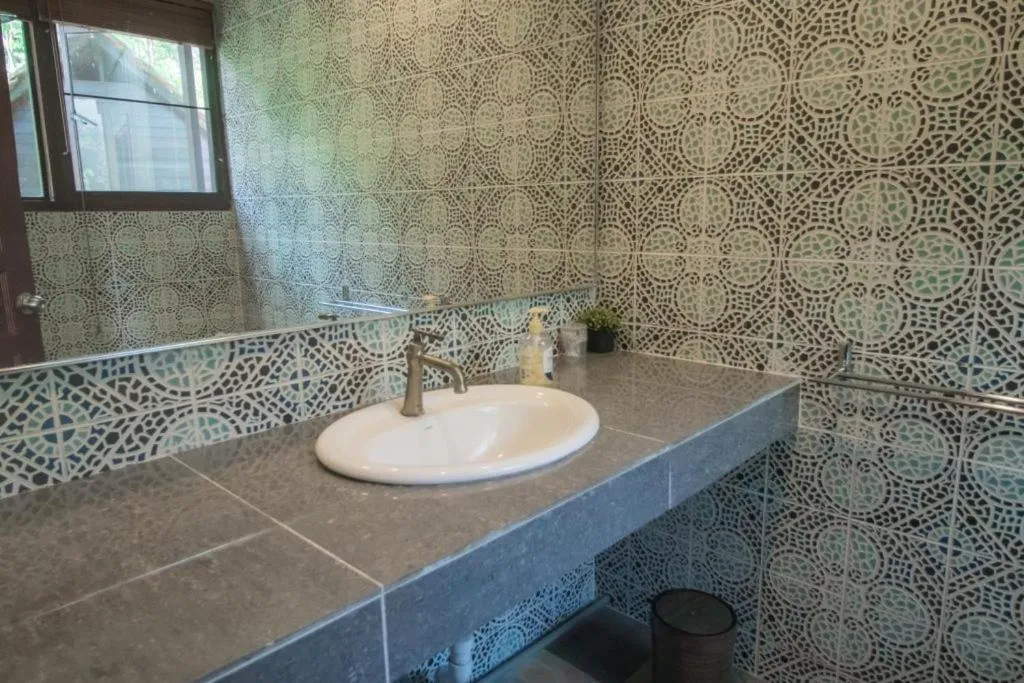 Toilet in De Serenity - Exclusive Jungle Retreat