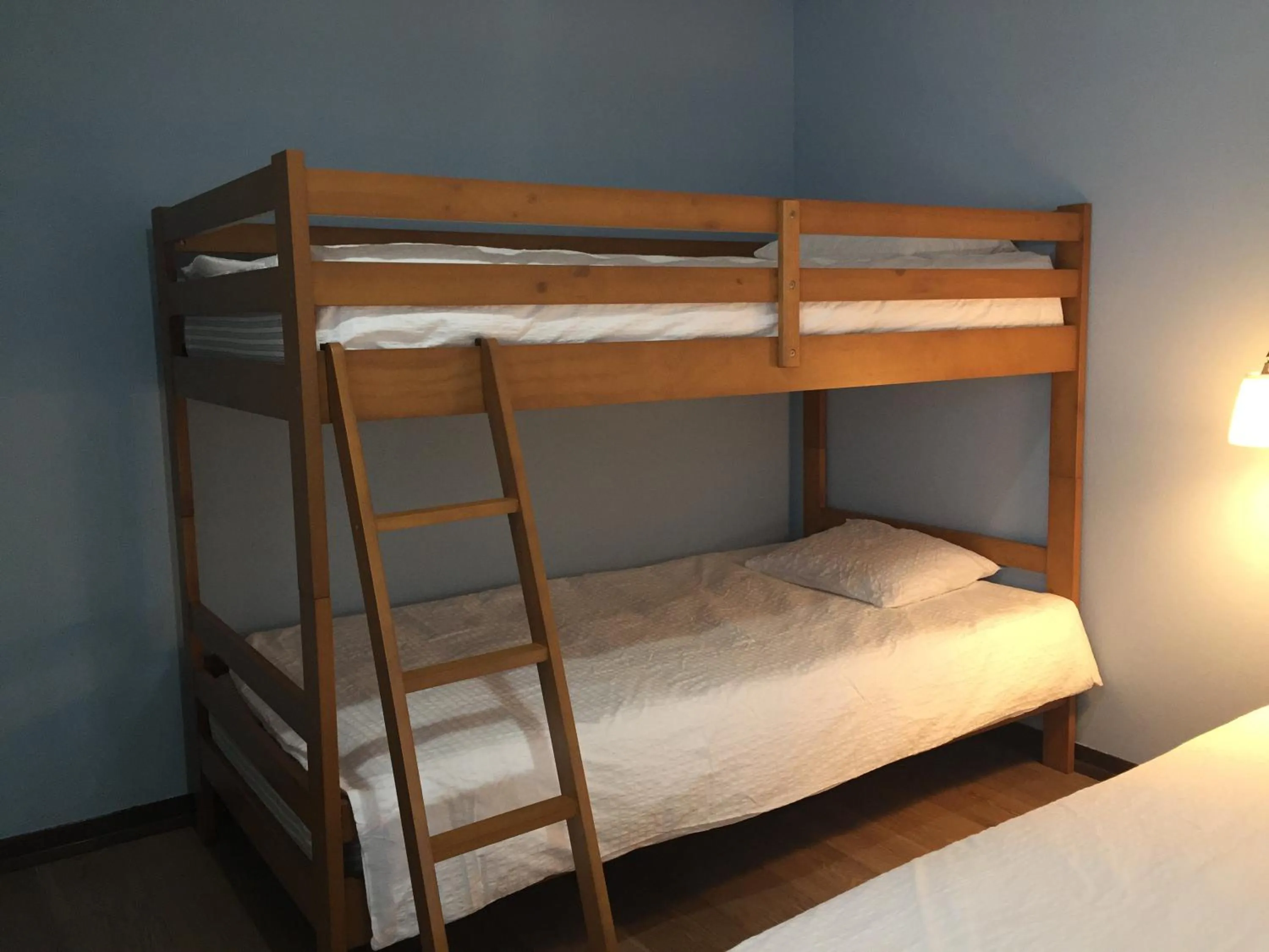 bunk bed in White Rose Inn