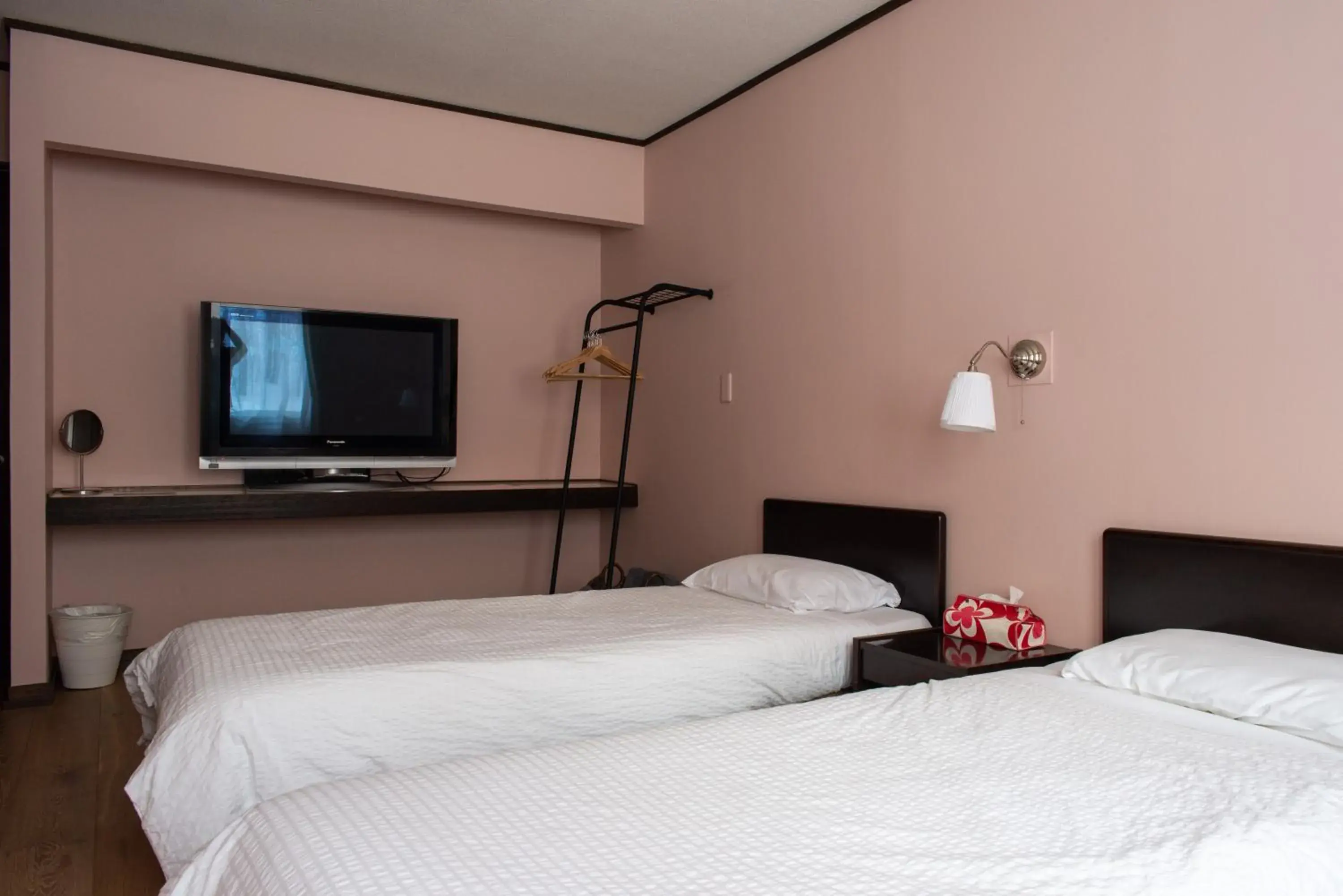 Deluxe Double Room in White Rose Inn Deluxe Double Room in White Rose Inn