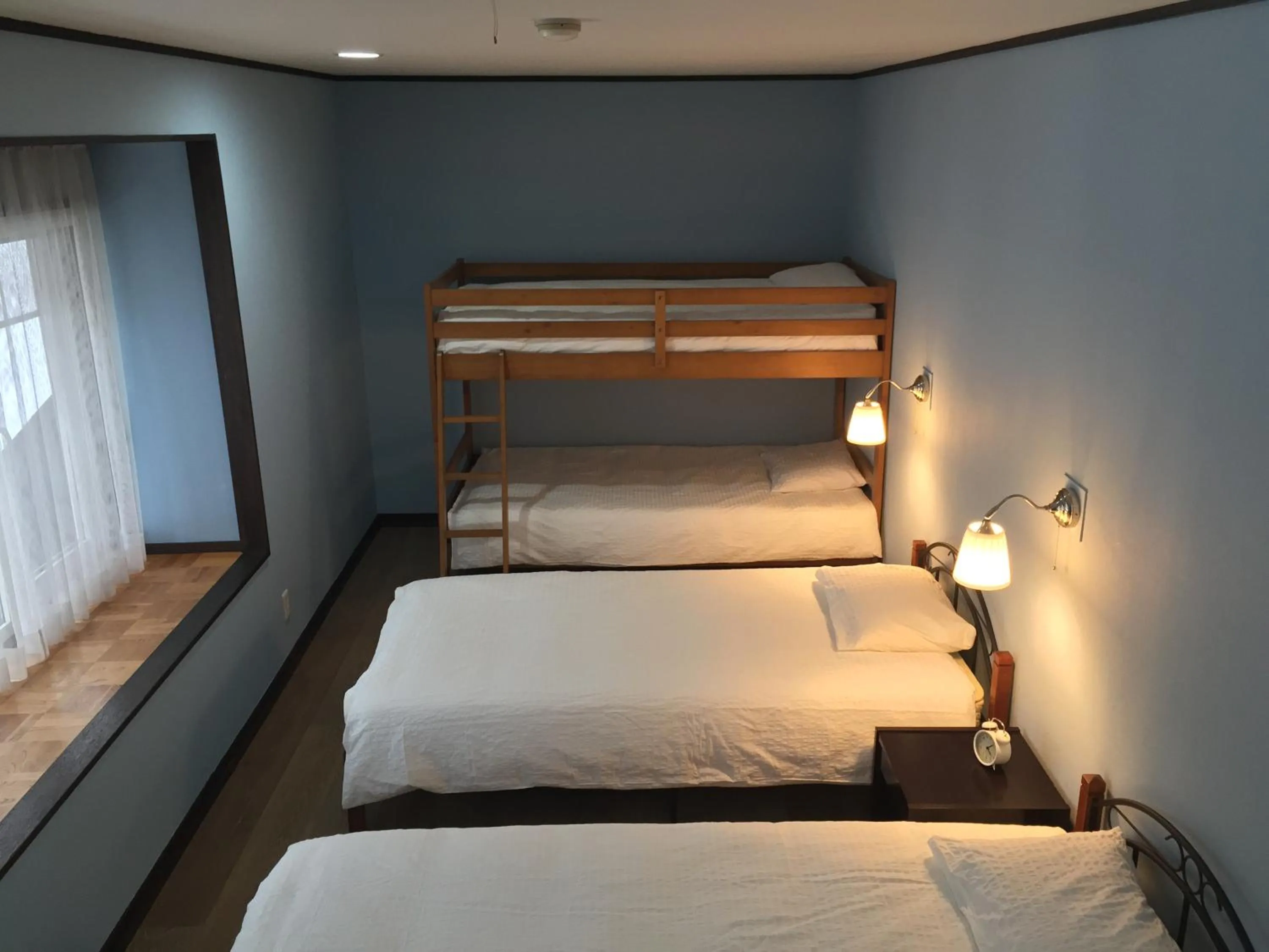 Photo of the whole room in White Rose Inn