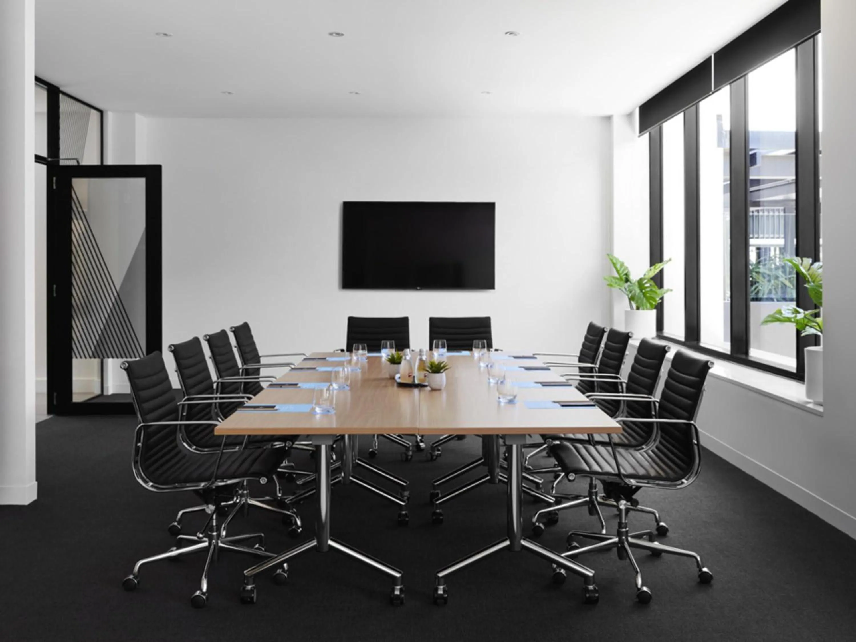 Meeting/conference room in The Johnson Brisbane - Art Series