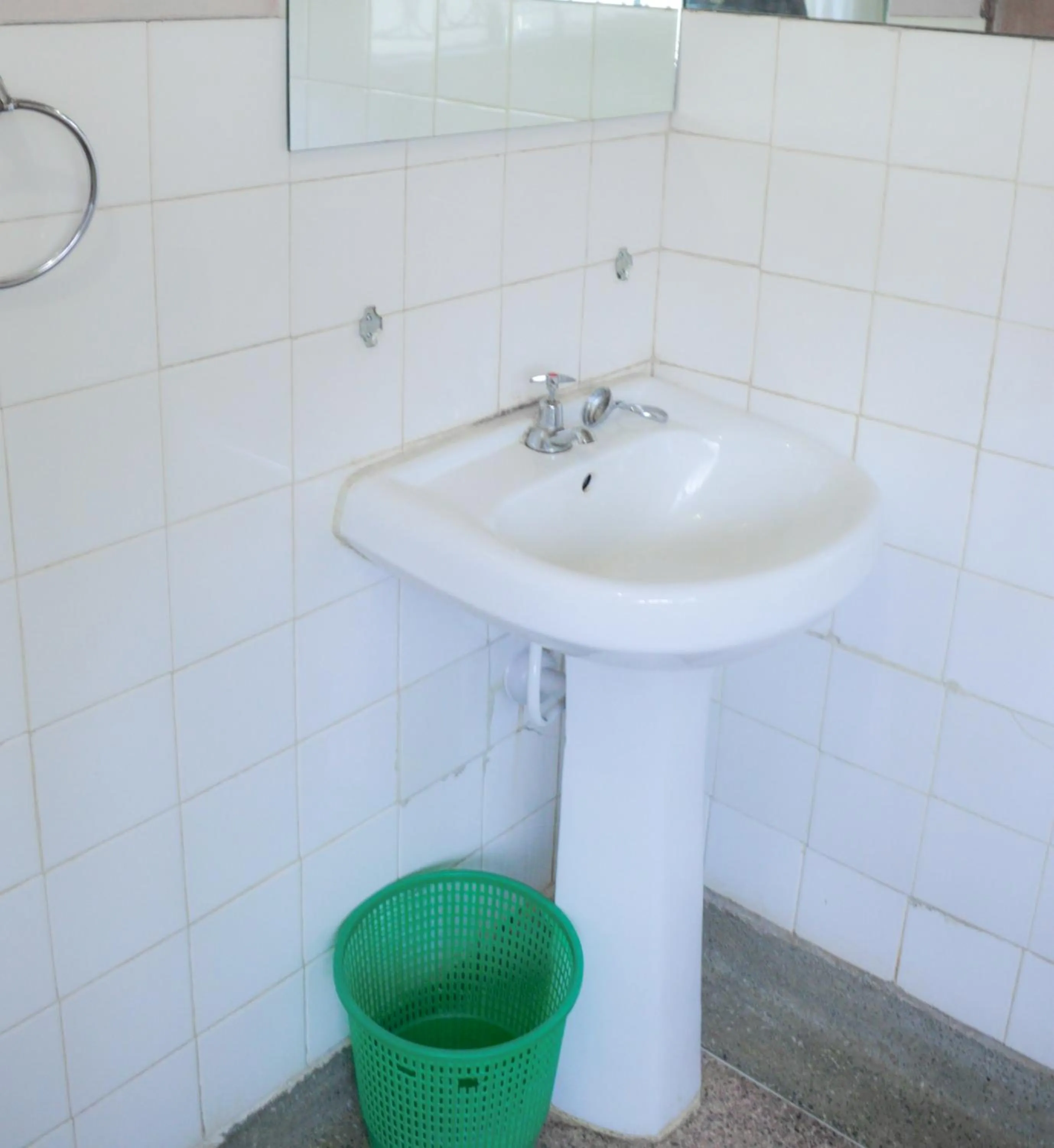 Bathroom in Orlando Guest Resort