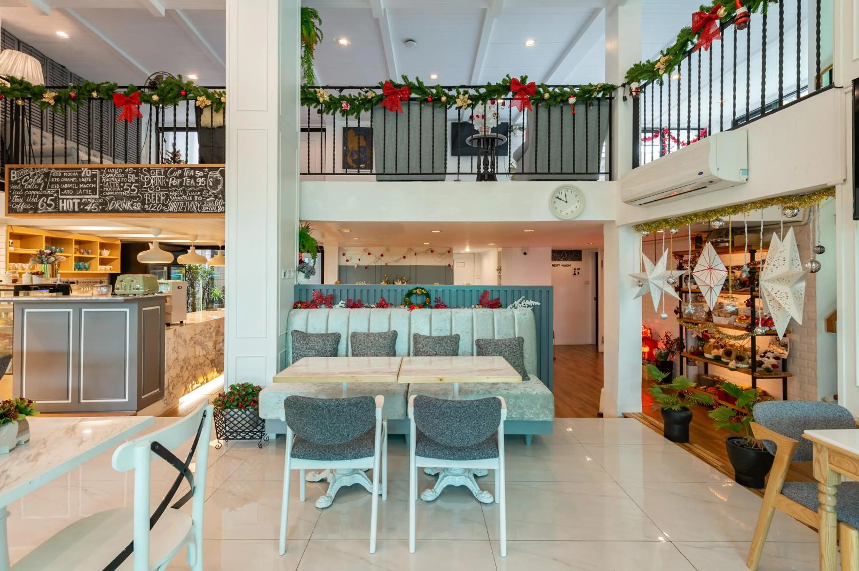 White Ivory Bed And Breakfast