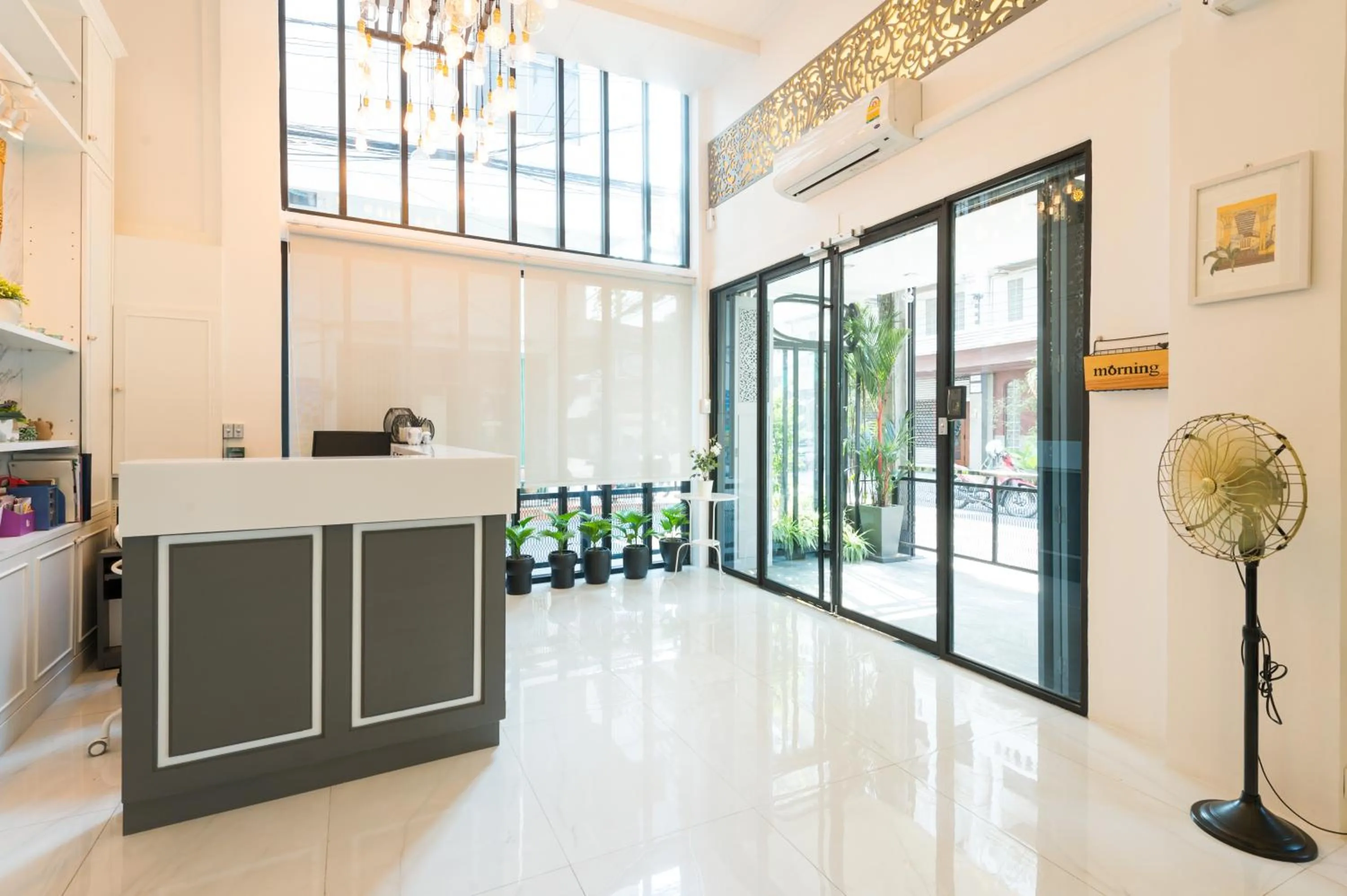 Lobby or reception in White Ivory Bed And Breakfast